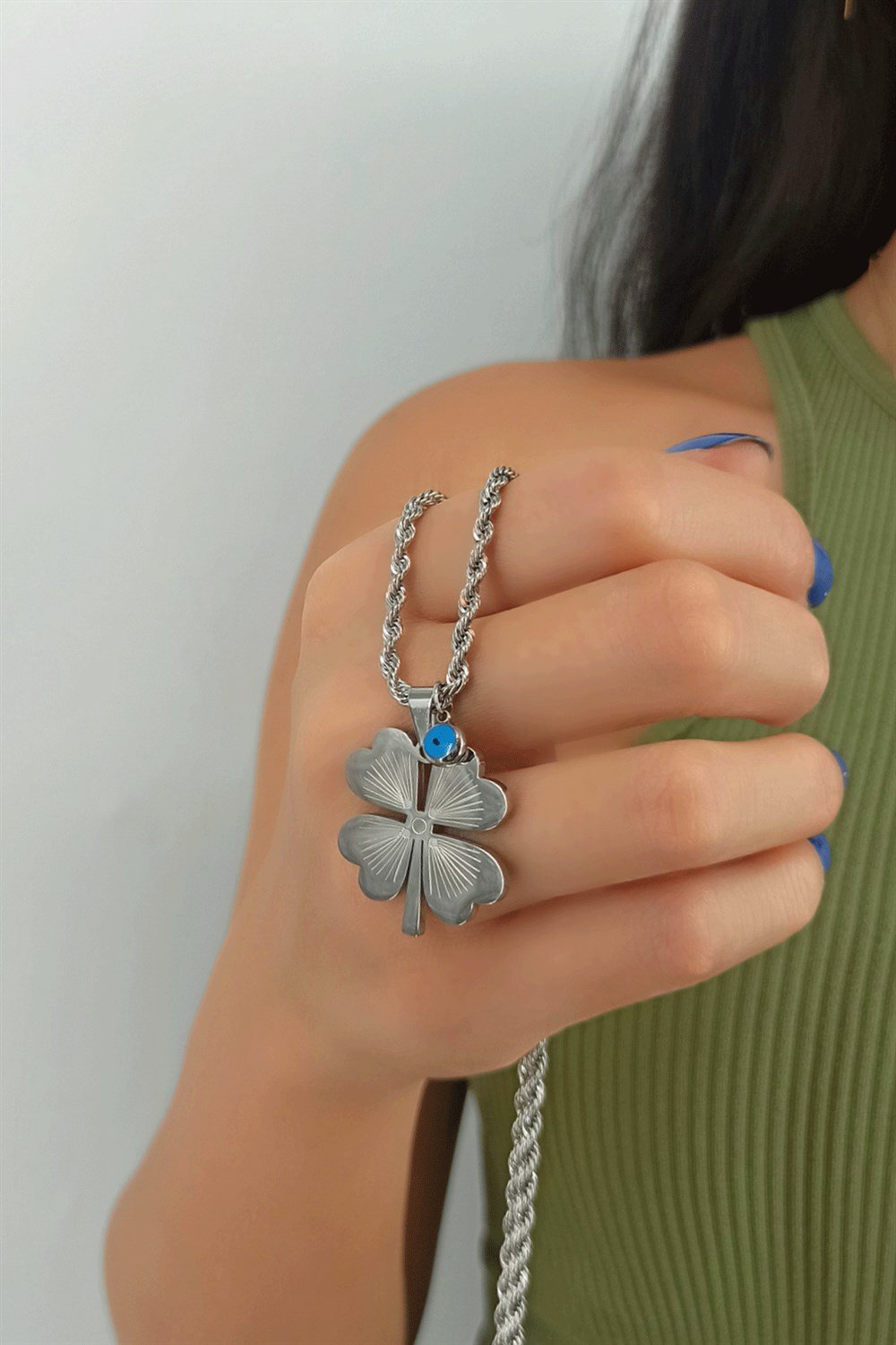 Çelik Burgu Zincir Yonca Kolye TrKolye50096