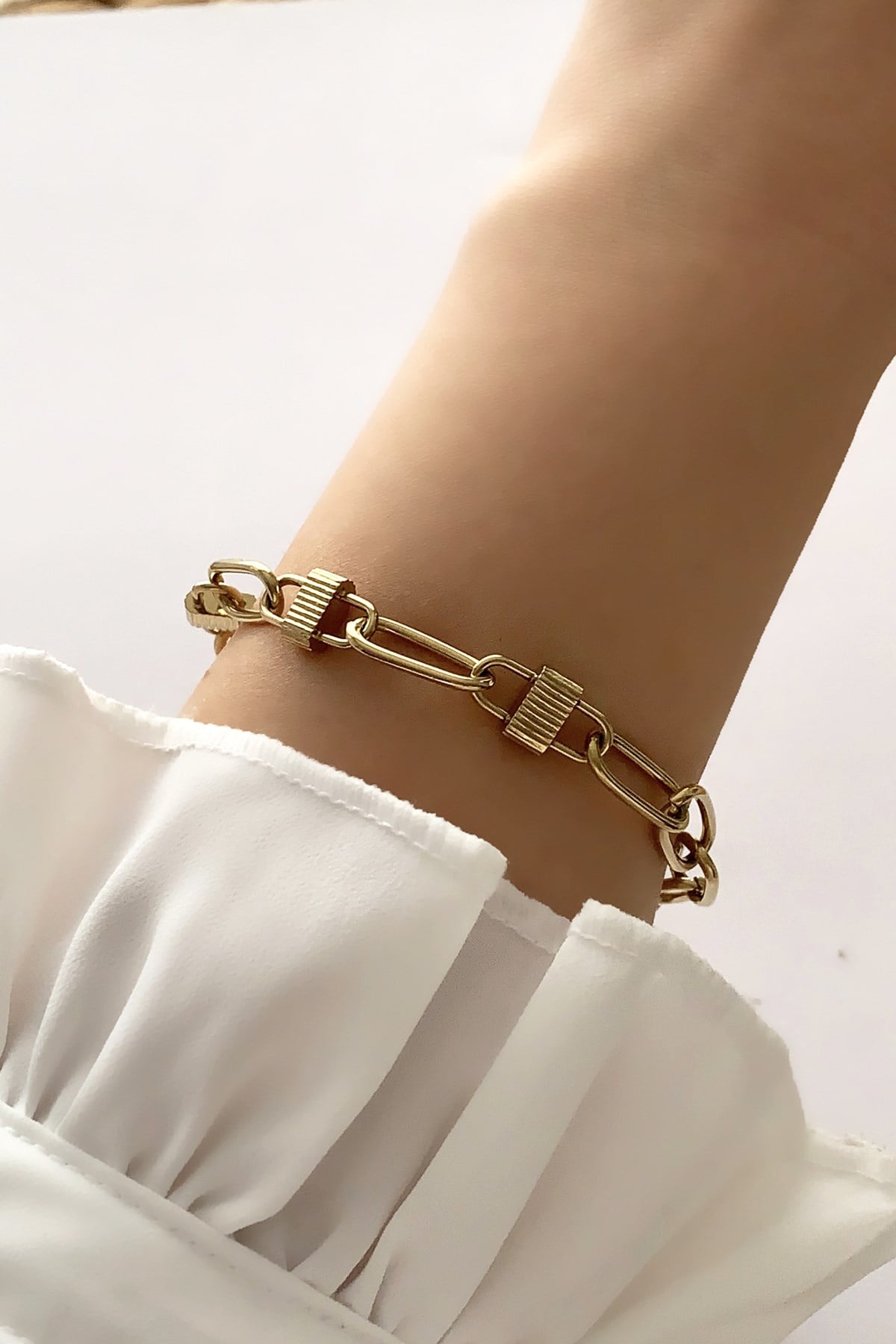 Çelik Gold Geçmeli Zincir Anahtar Kilit Figür Çelik Bileklik TrBilek7553 B35003