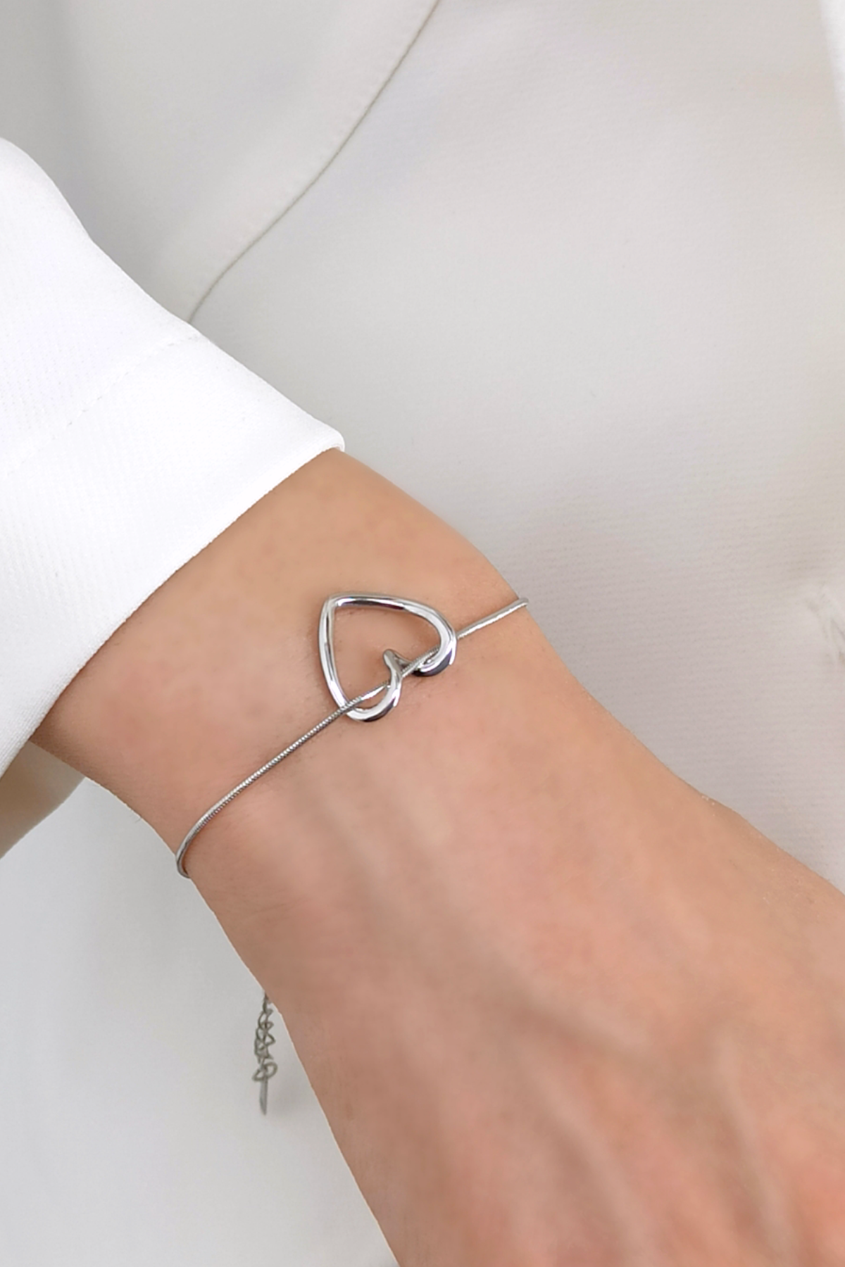 Çelik İçi Boş Kalp Bileklik