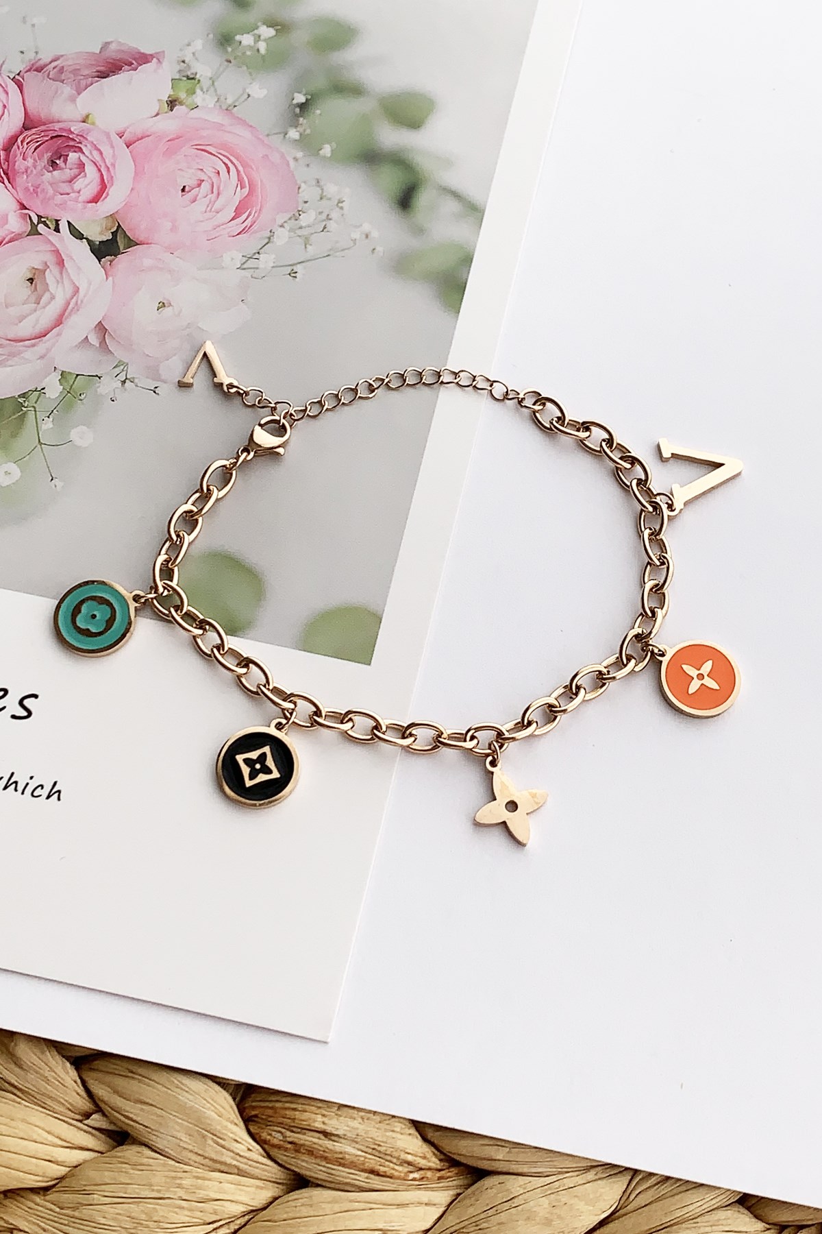 Çelik Renkli Yonca Figür Bileklik TrBilek7619 B35003