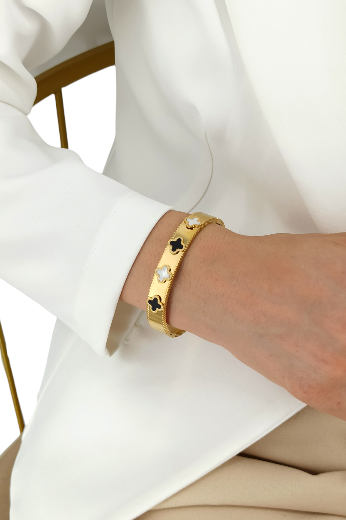 Çelik Sedef Yonca Kelepçe Bileklik