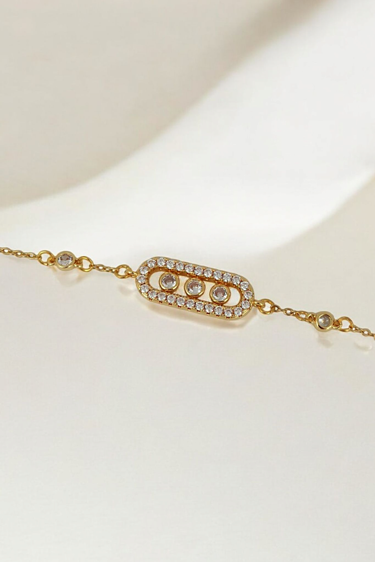 Çelik Taşlı Bileklik Taşlı Messika Bileklik 70840