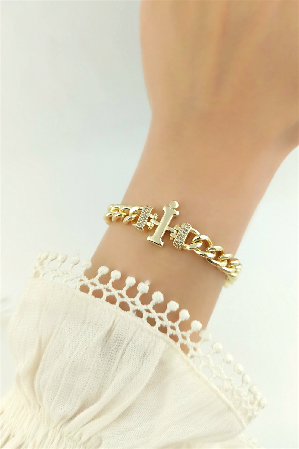 Gold İ Harf Bileklik TrBilek70358