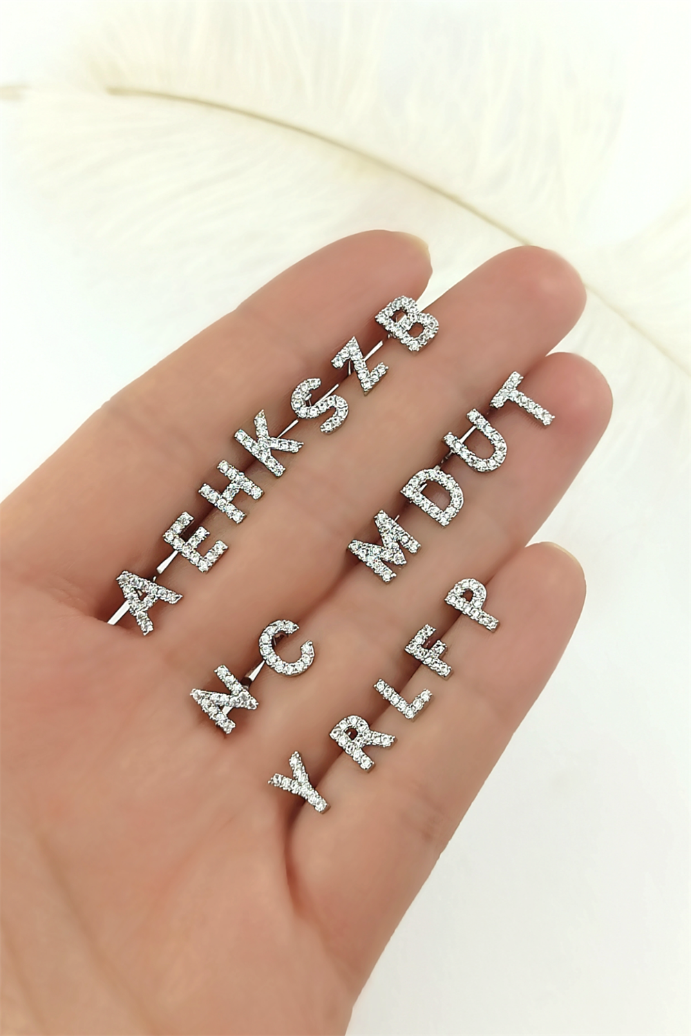 Gümüş Renk Harf Piercing - D HarfPiercing