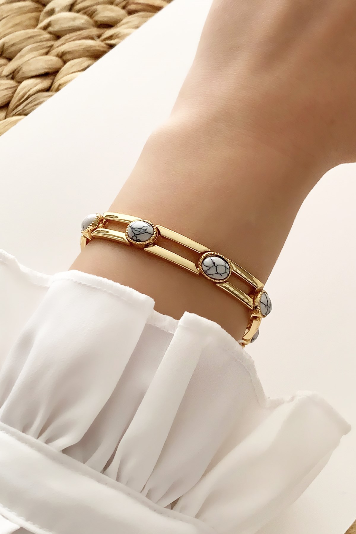 Oval Taşlı Geçmeli Zincir Bileklik TrBilek7584 B33503
