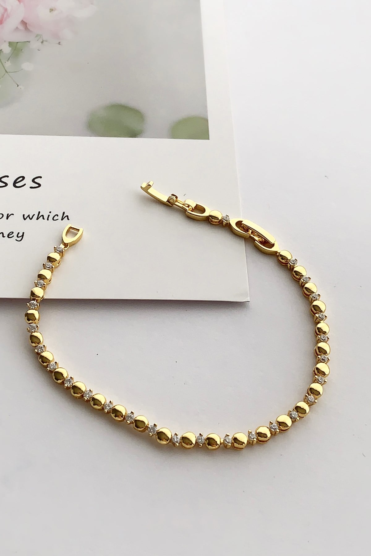Özel Seri Gold İnce Taşlı Kelepçeli Bileklik TrBilek7564 B36003