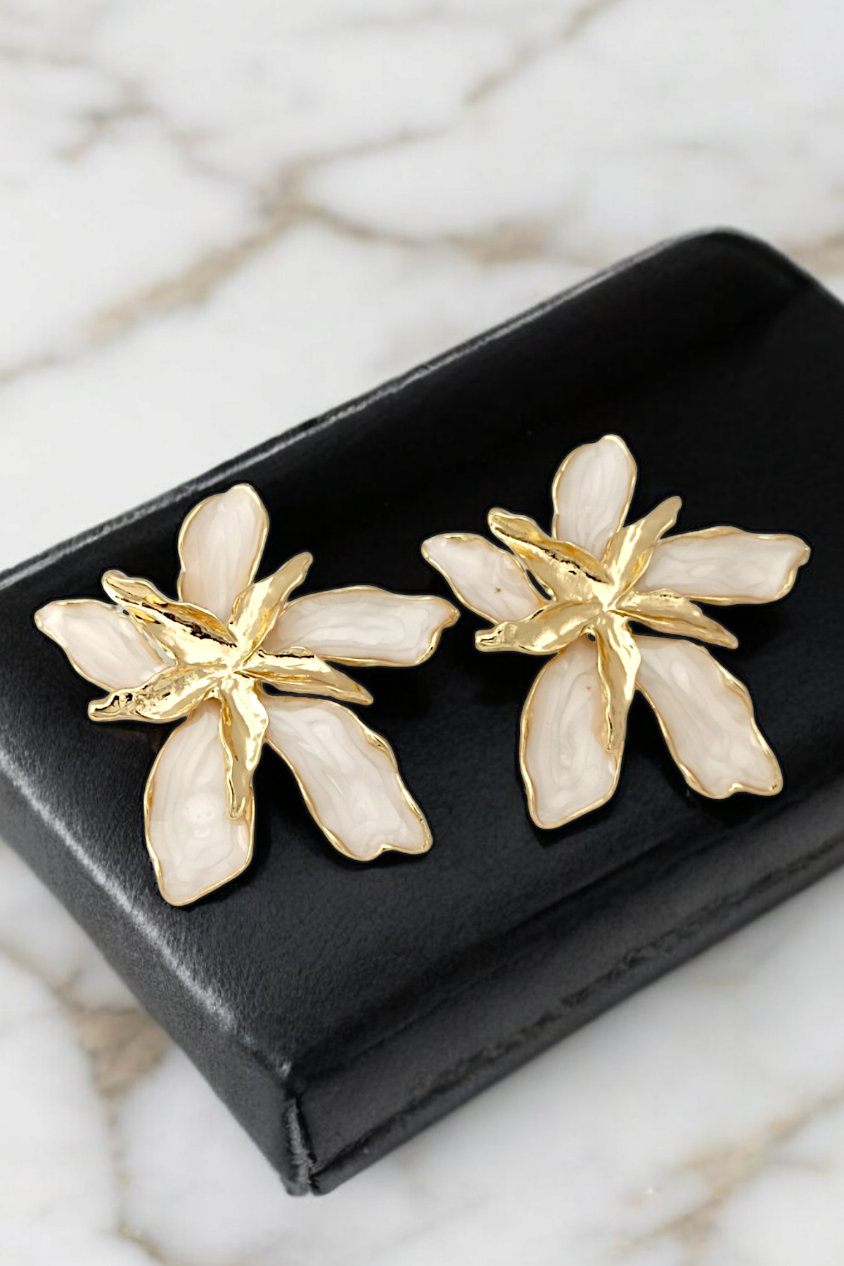 Plaka Mineli Çiçek Küpe