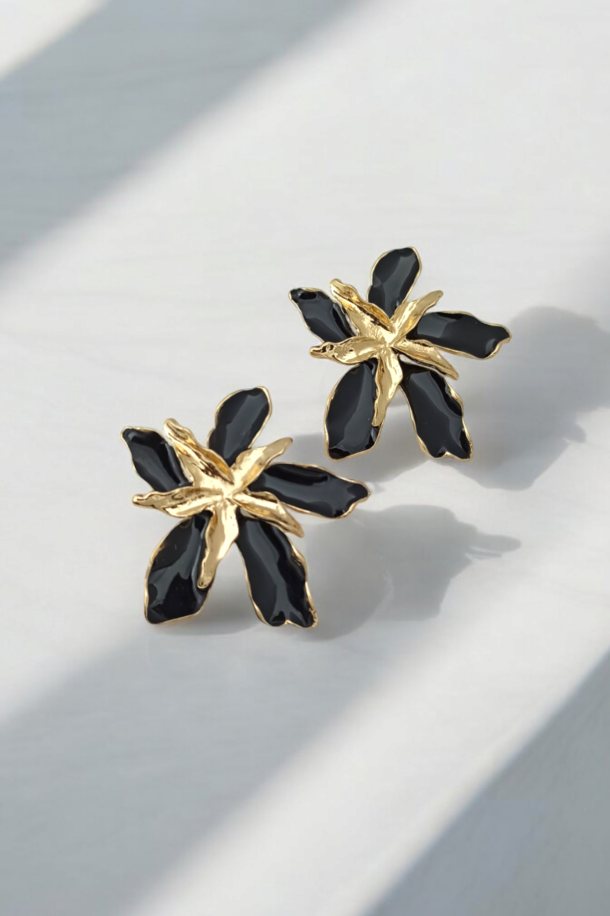 Plaka Mineli Çiçek Küpe