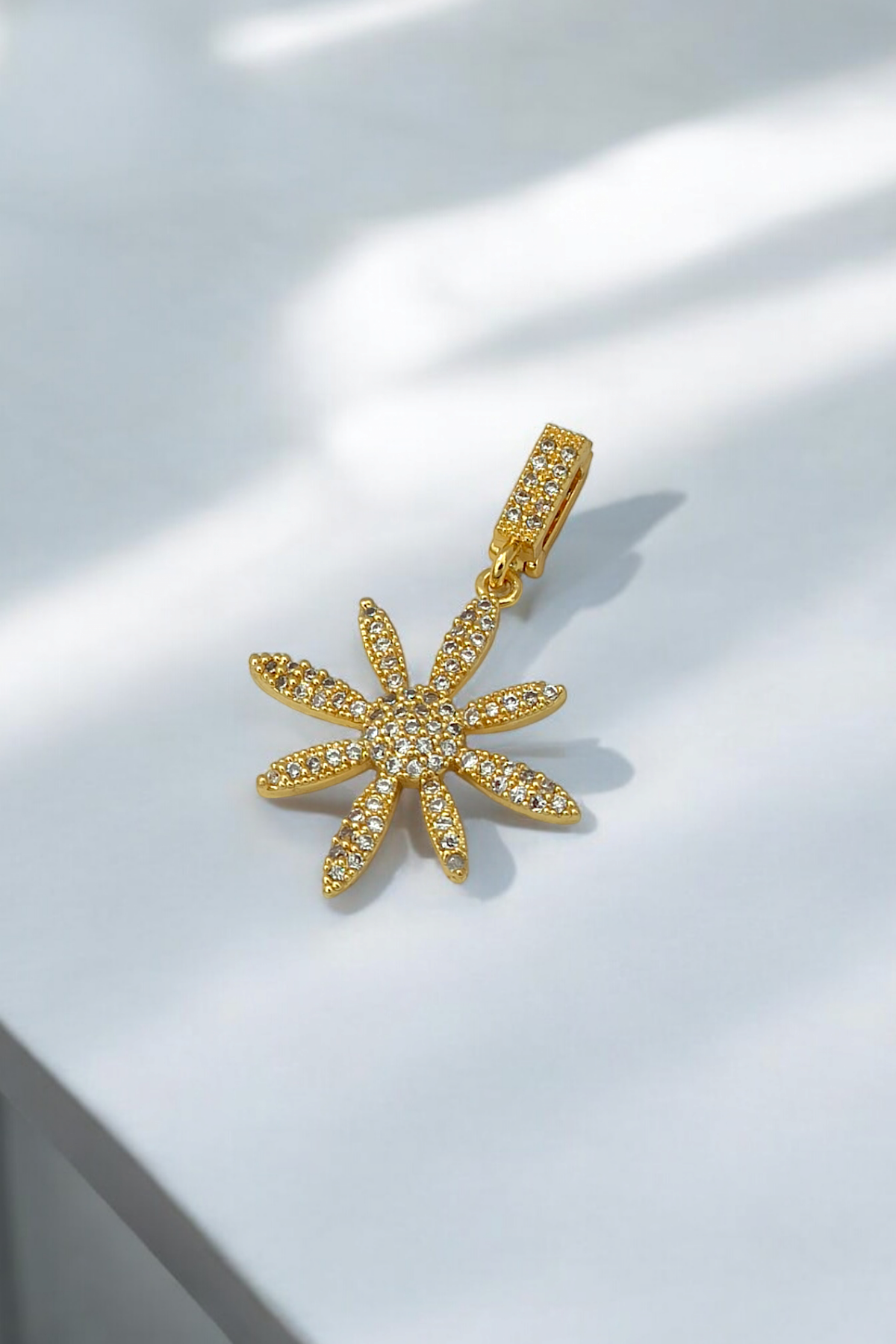 Premium Ajda Charm Taşlı Kuzey Yıldız Charm