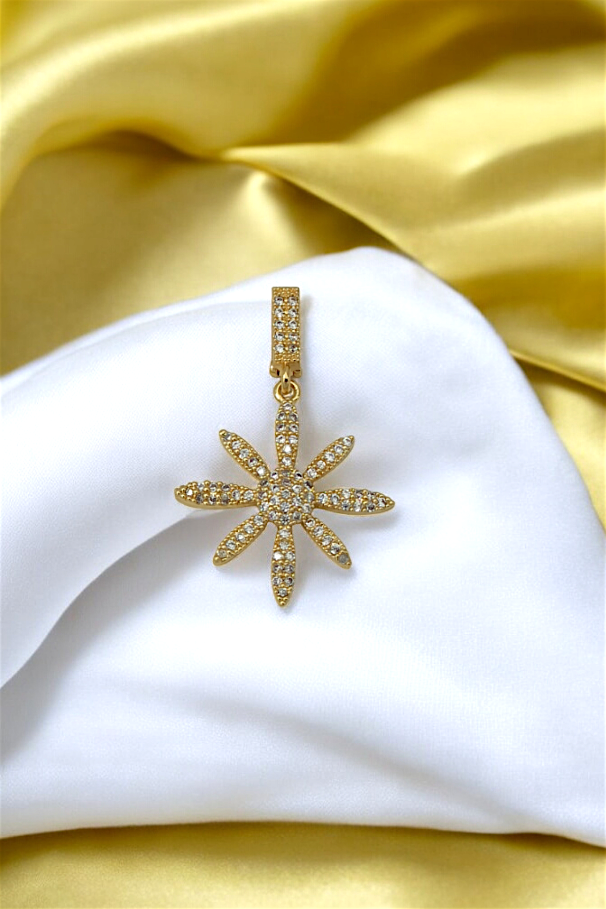 Premium Ajda Charm Taşlı Kuzey Yıldız Charm