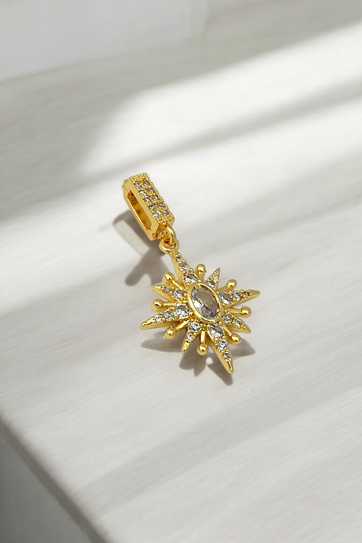 Premium Ajda Charm Taşlı Kuzey Yıldız Charm