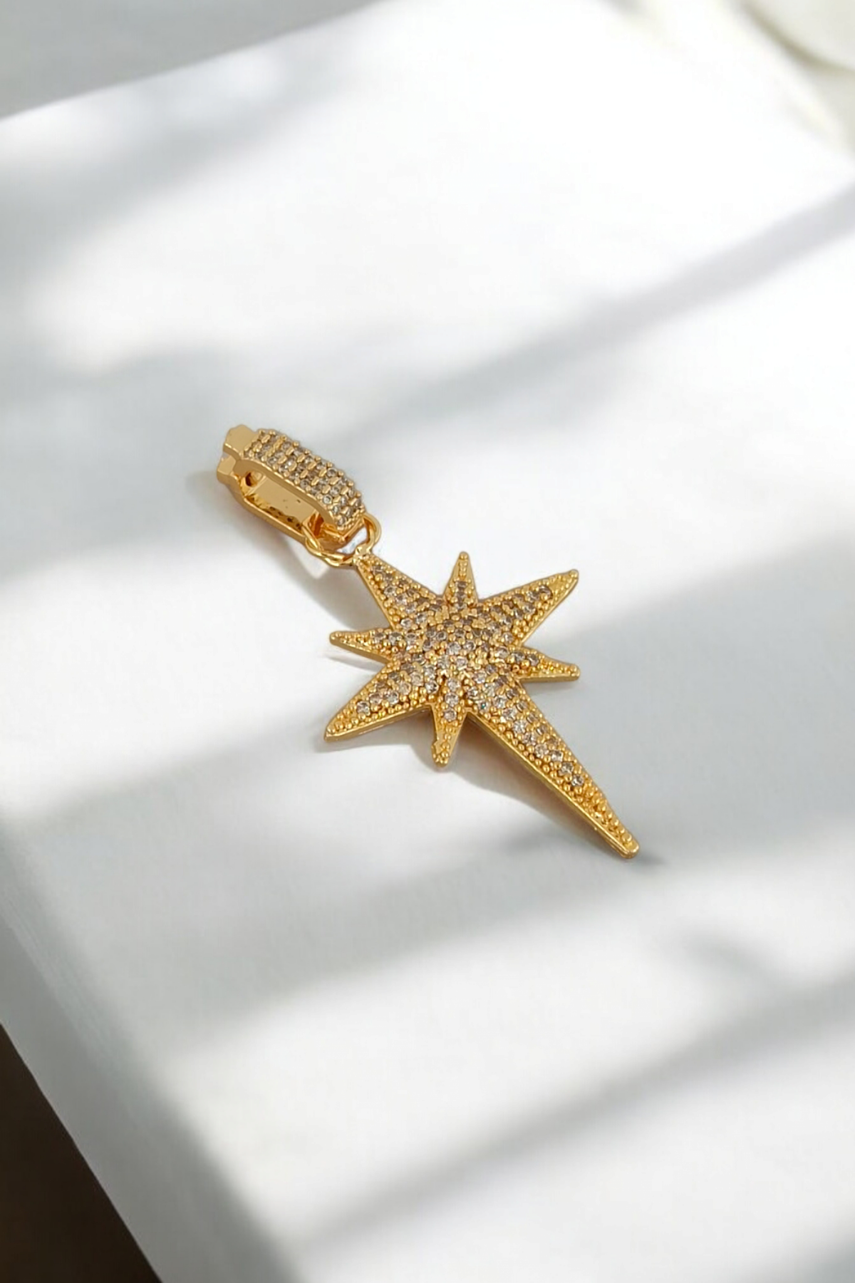 Premium Ajda Charm Taşlı Kuzey Yıldız Charm