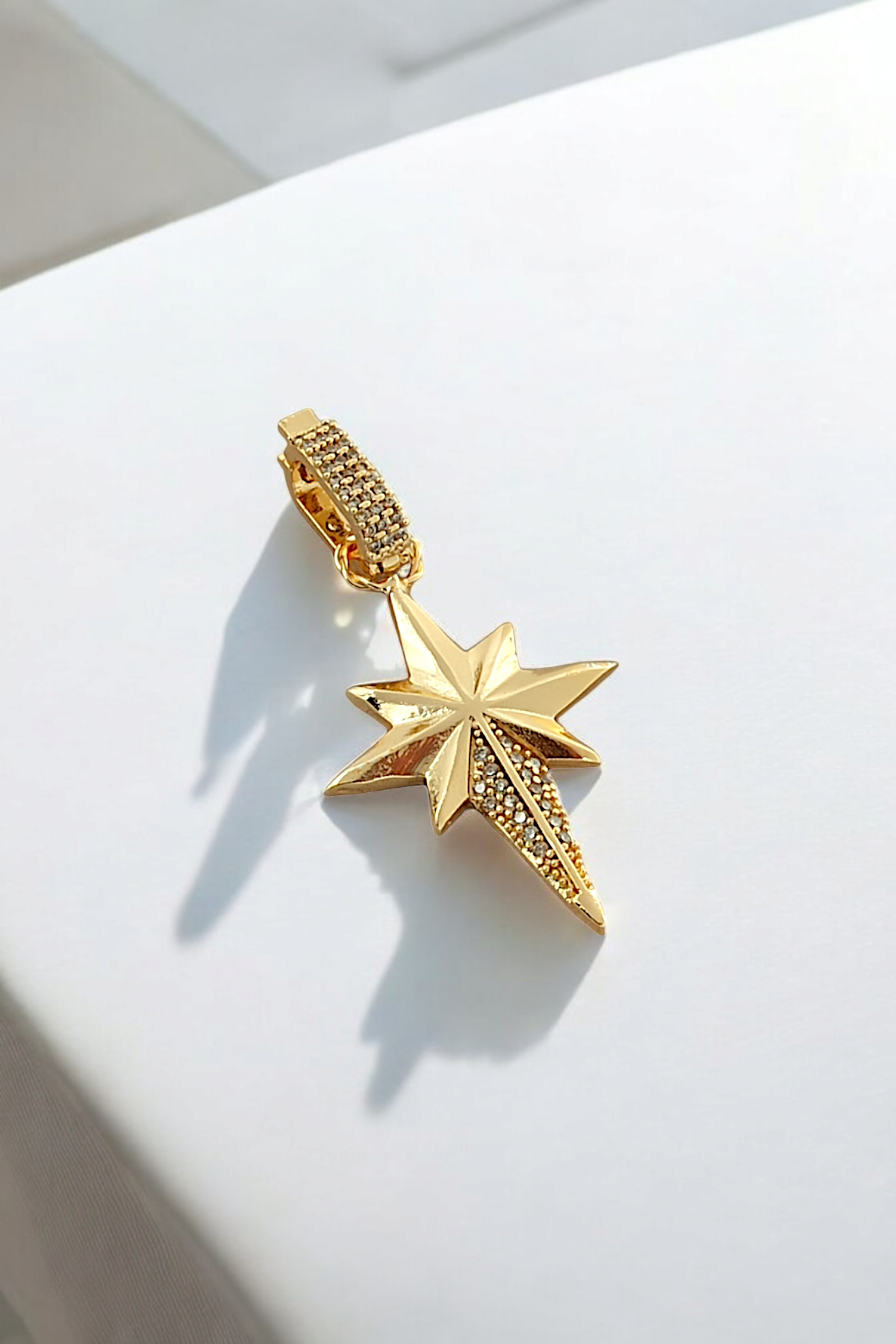 Premium Ajda Charm Taşlı Kuzey Yıldız Charm