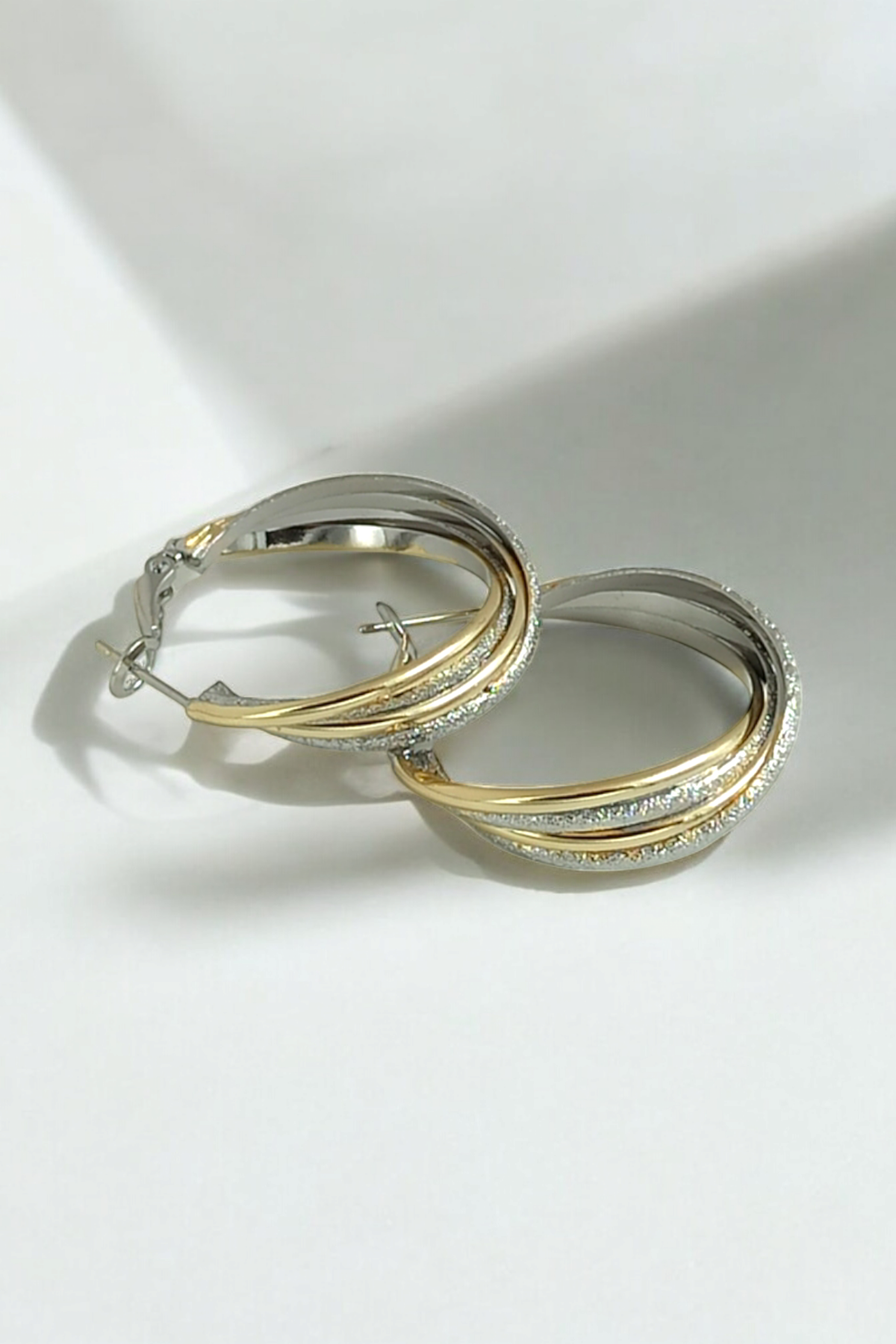 Premium Dört Sıra Simli Halka Küpe 35650