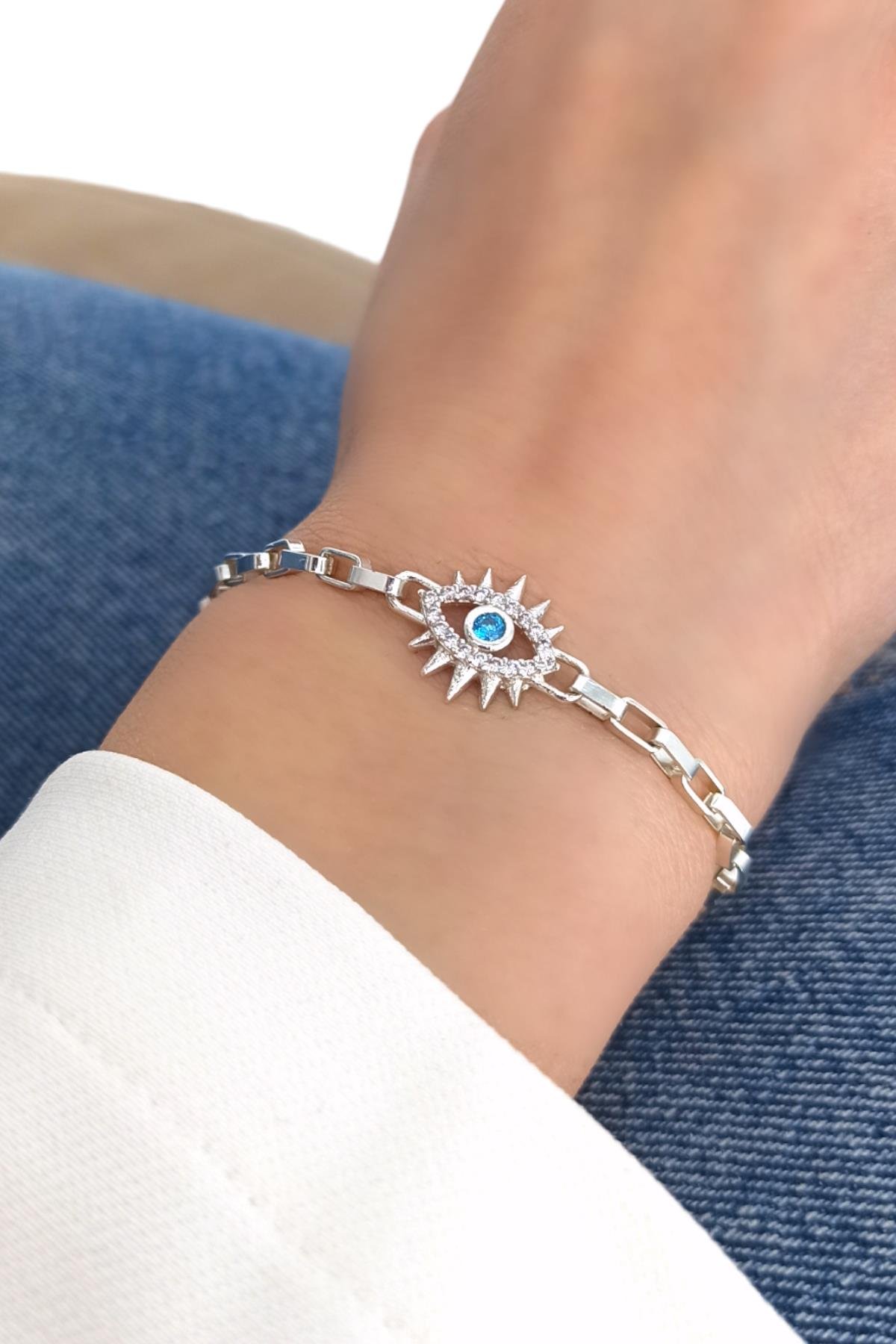 Premium Göz Geçmeli Bileklik