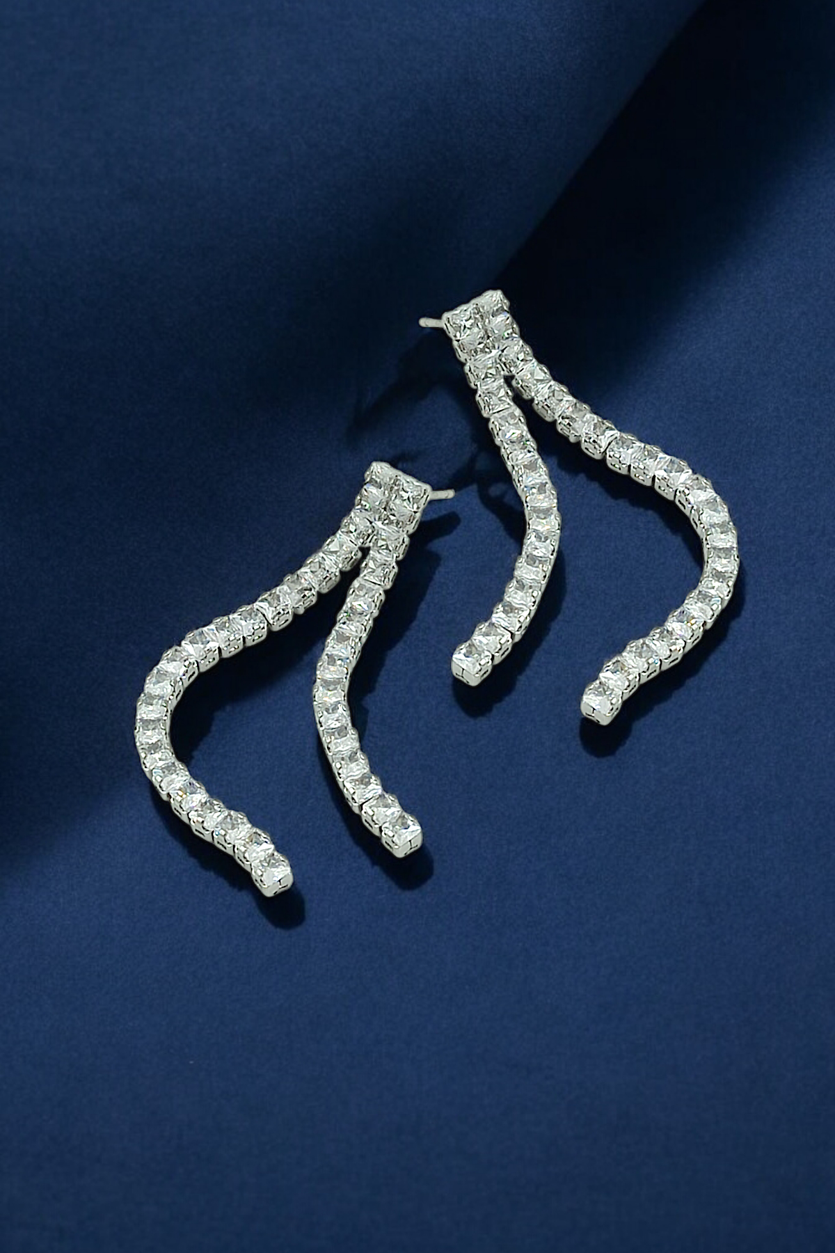 Premium İki Sıra Su Yolu Küpe