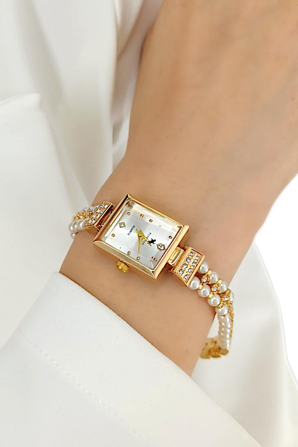 Premium İncili Kordon Plaka Kare Saat