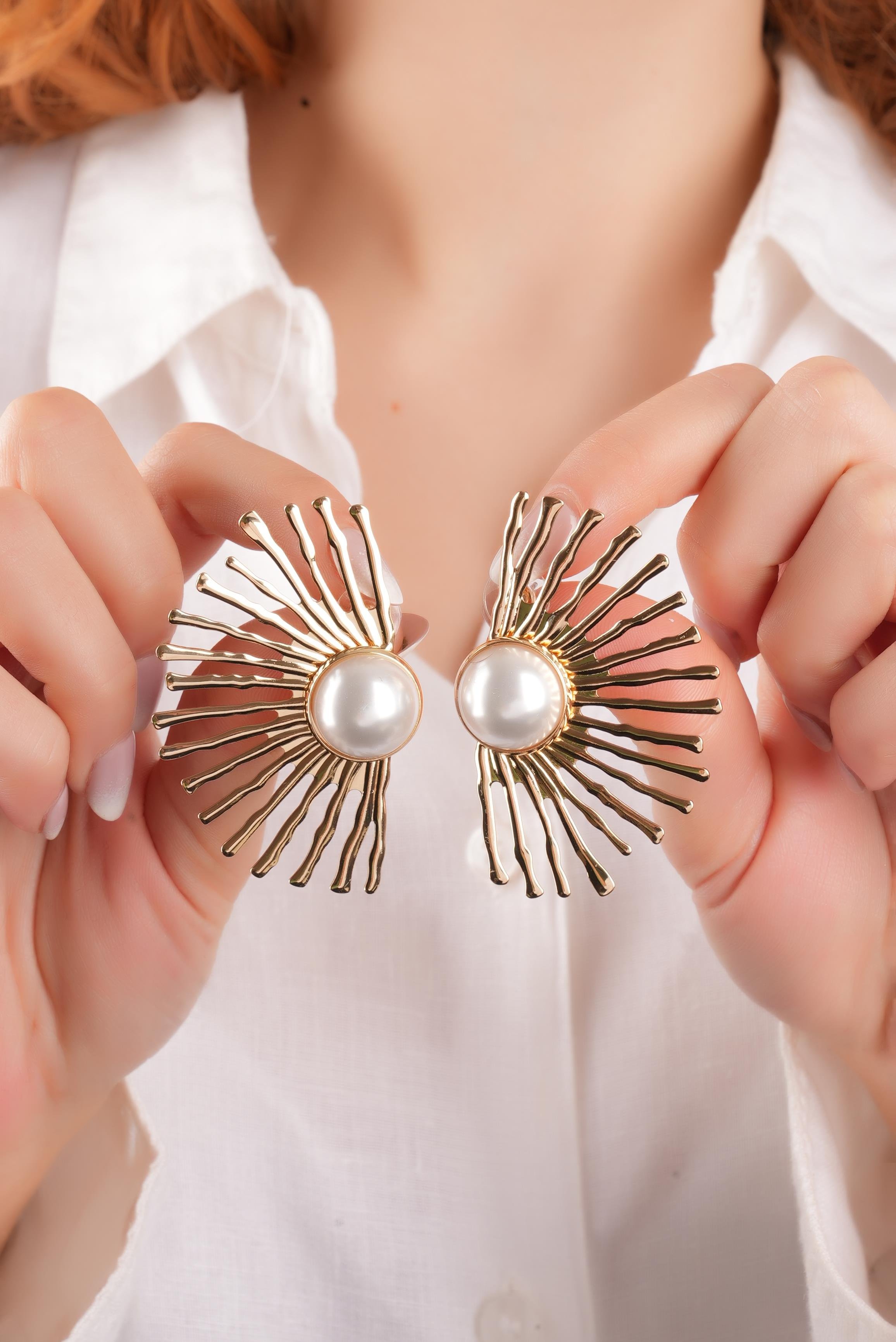 Premium İncili Plaka Güneş Küpe 35589