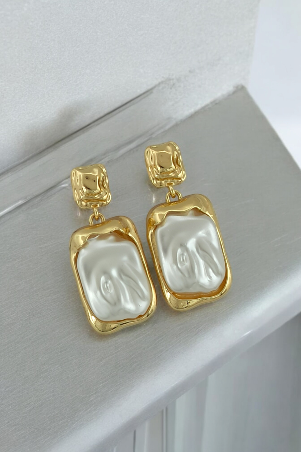 Premium Kabartma İnci Küpe