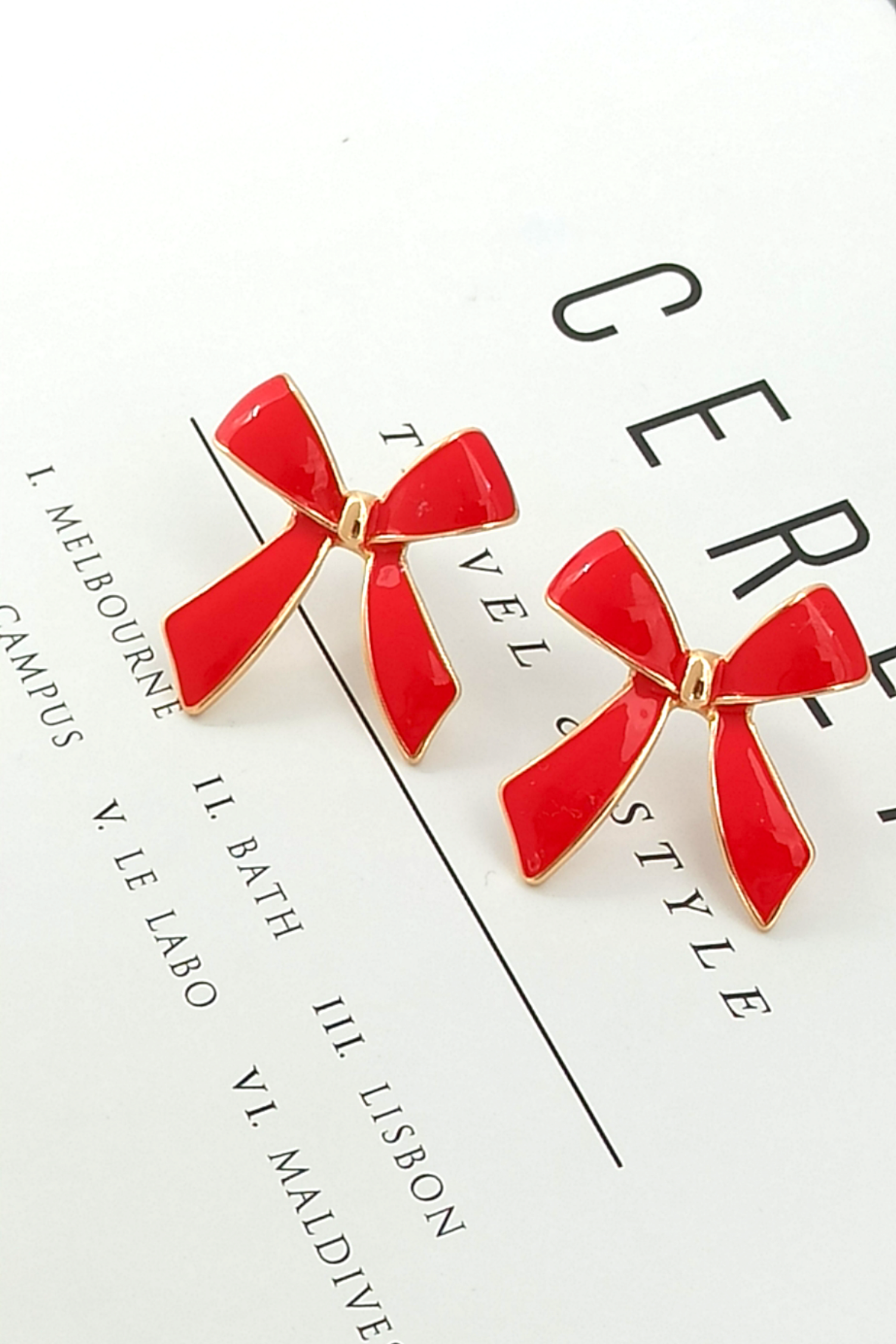 Premium Kırmızı Fiyonk Küpe