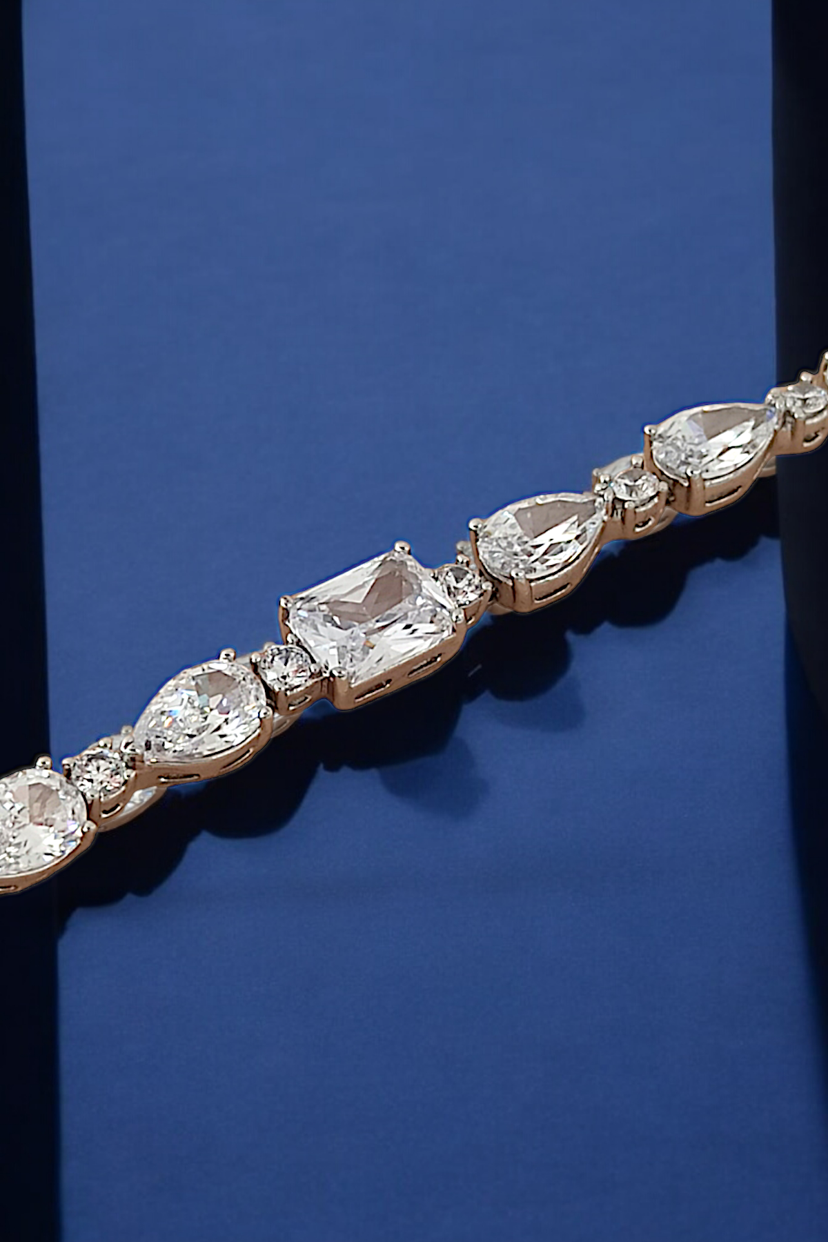 Premium Özel Seri Xuping Renk Atmaz Zirkon Damla Taş Bileklik