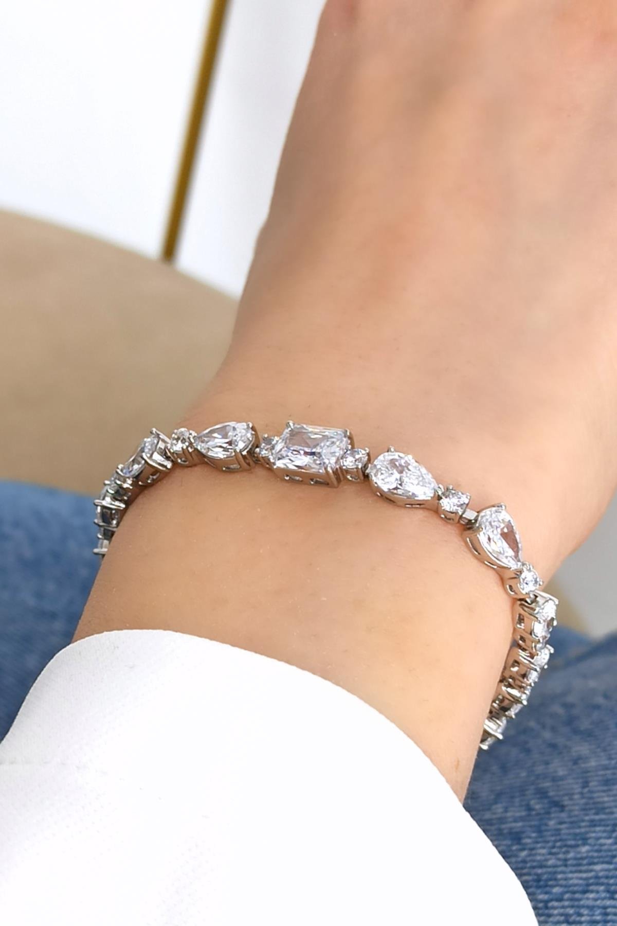 Premium Özel Seri Xuping Renk Atmaz Zirkon Damla Taş Bileklik
