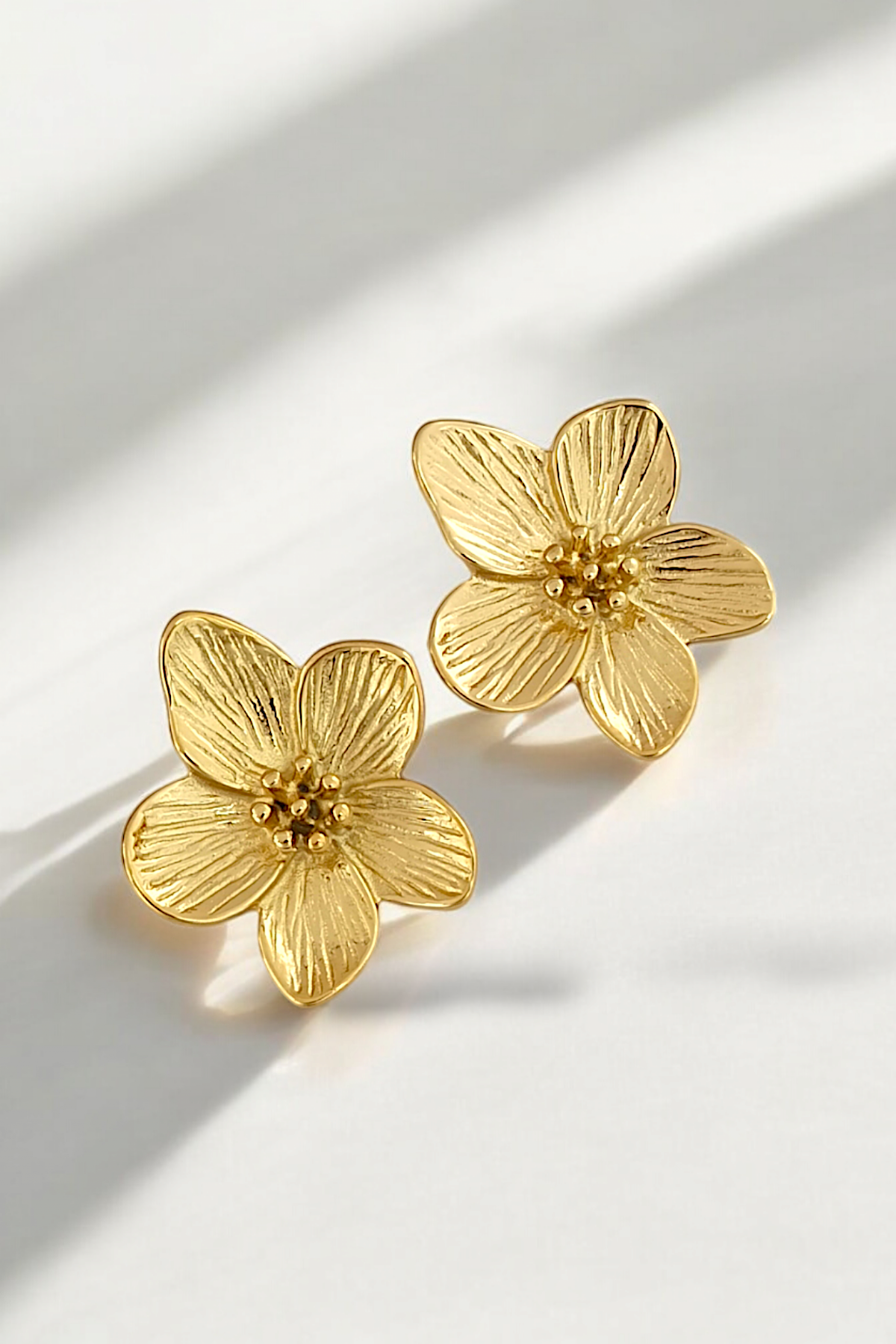 Premium Plaka Çiçek Küpe