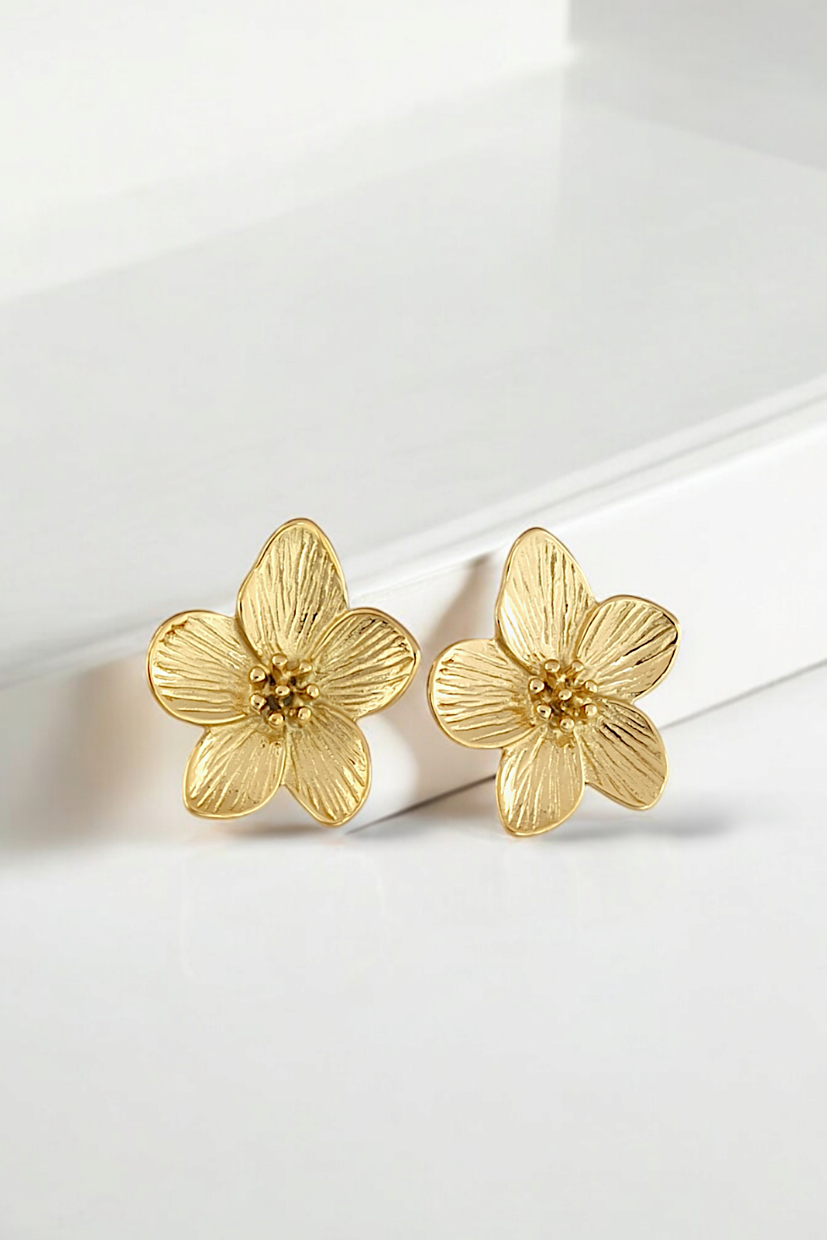 Premium Plaka Çiçek Küpe