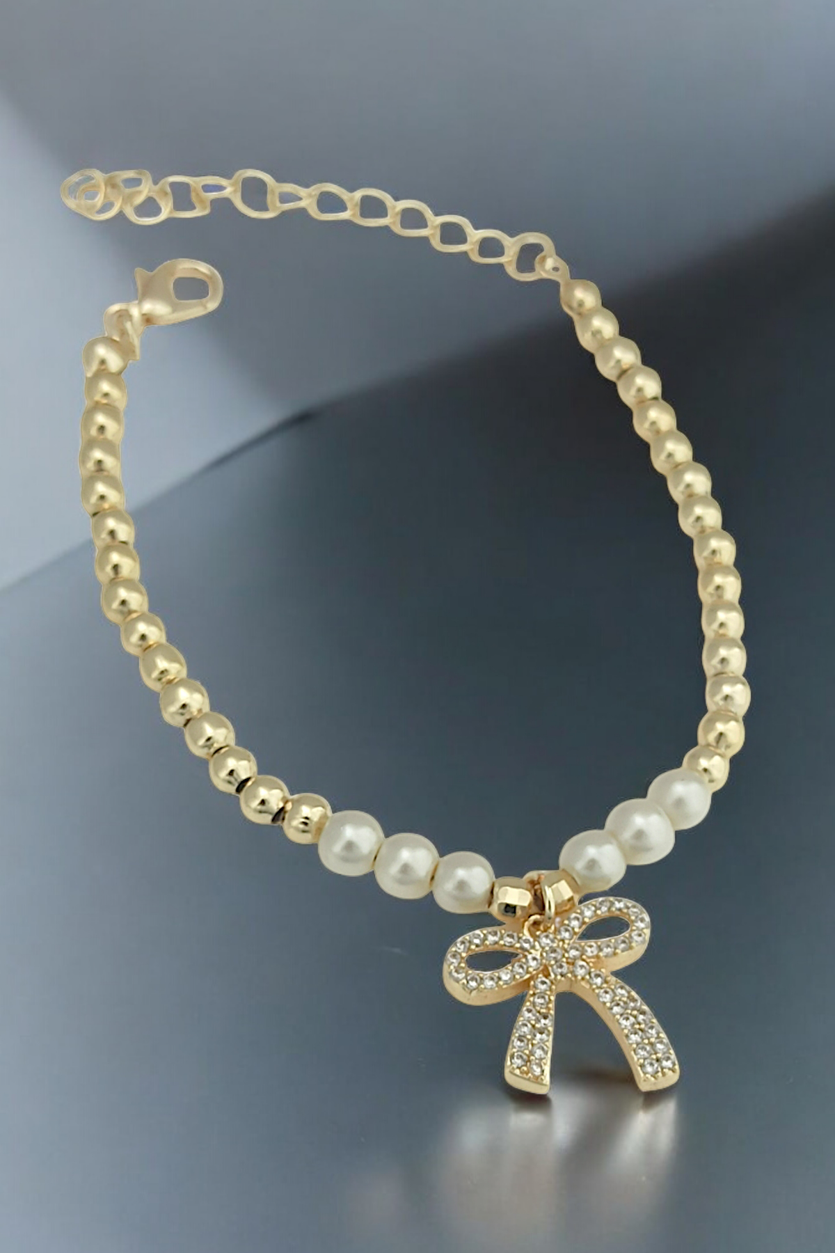 Premium Taşlı Fiyonk İnci Detay Bileklik