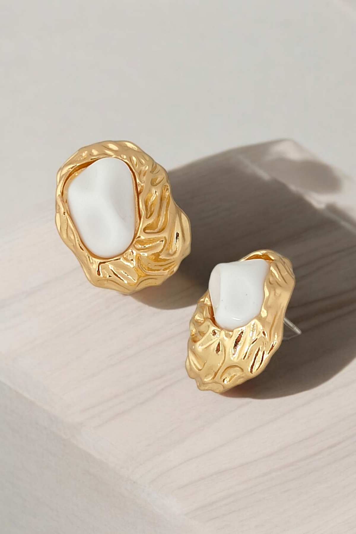 Premium Taşlı Kabartma Plaka Küpe