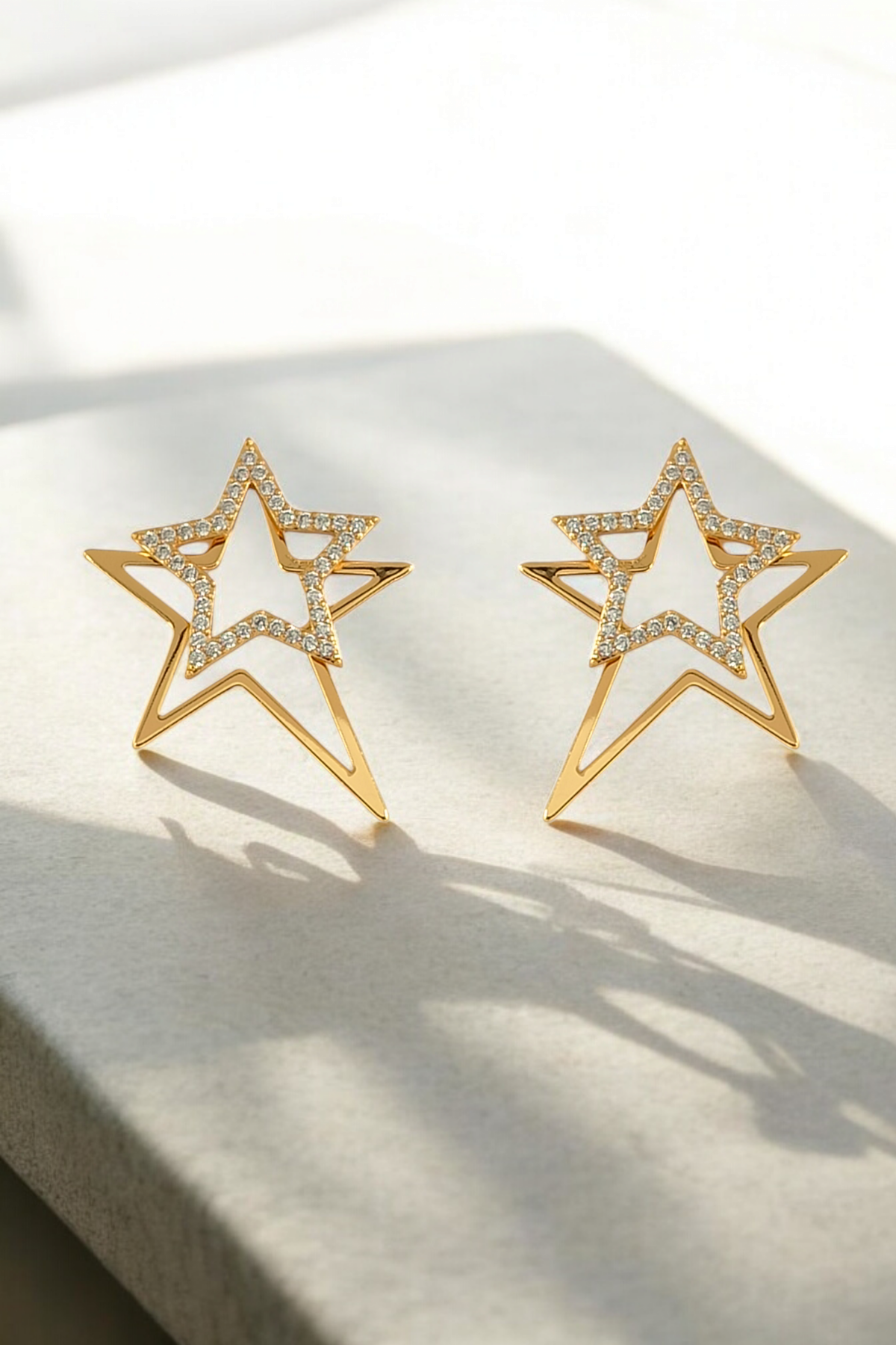 Premium Taşlı Üç Boyut Yıldız Küpe