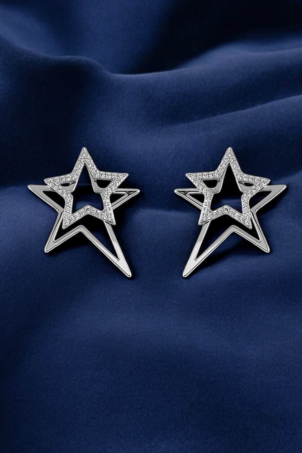 Premium Taşlı Üç Boyut Yıldız Küpe