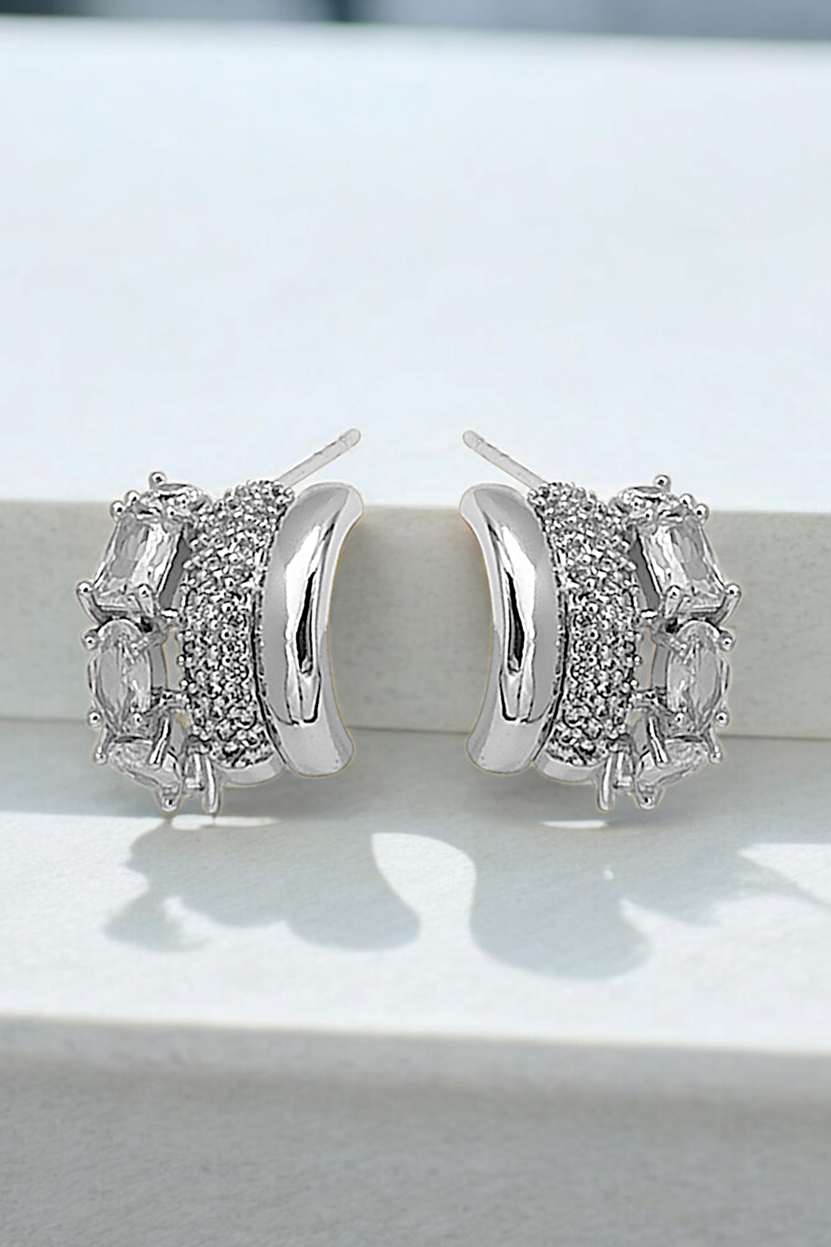 Premium Üç Sıra Zirkon Taşlı Halka Küpe