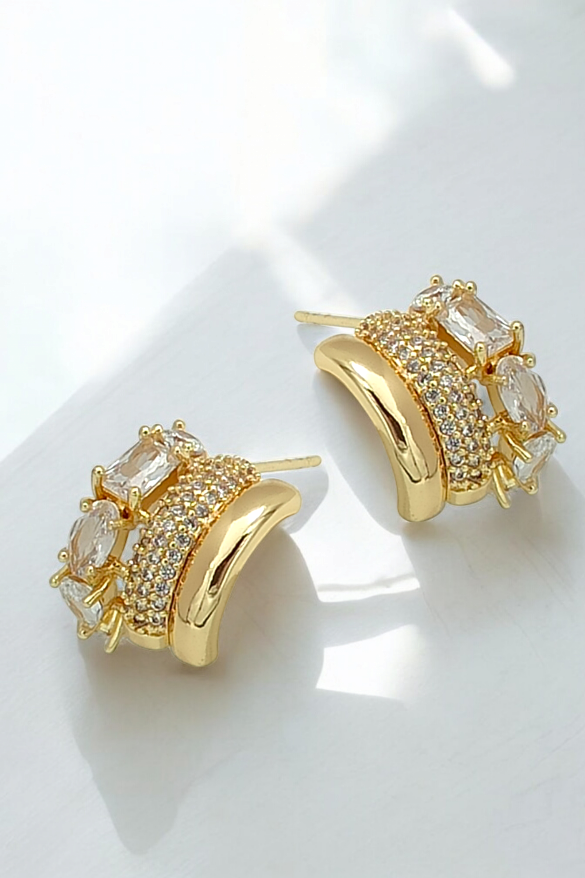 Premium Üç Sıra Zirkon Taşlı Halka Küpe