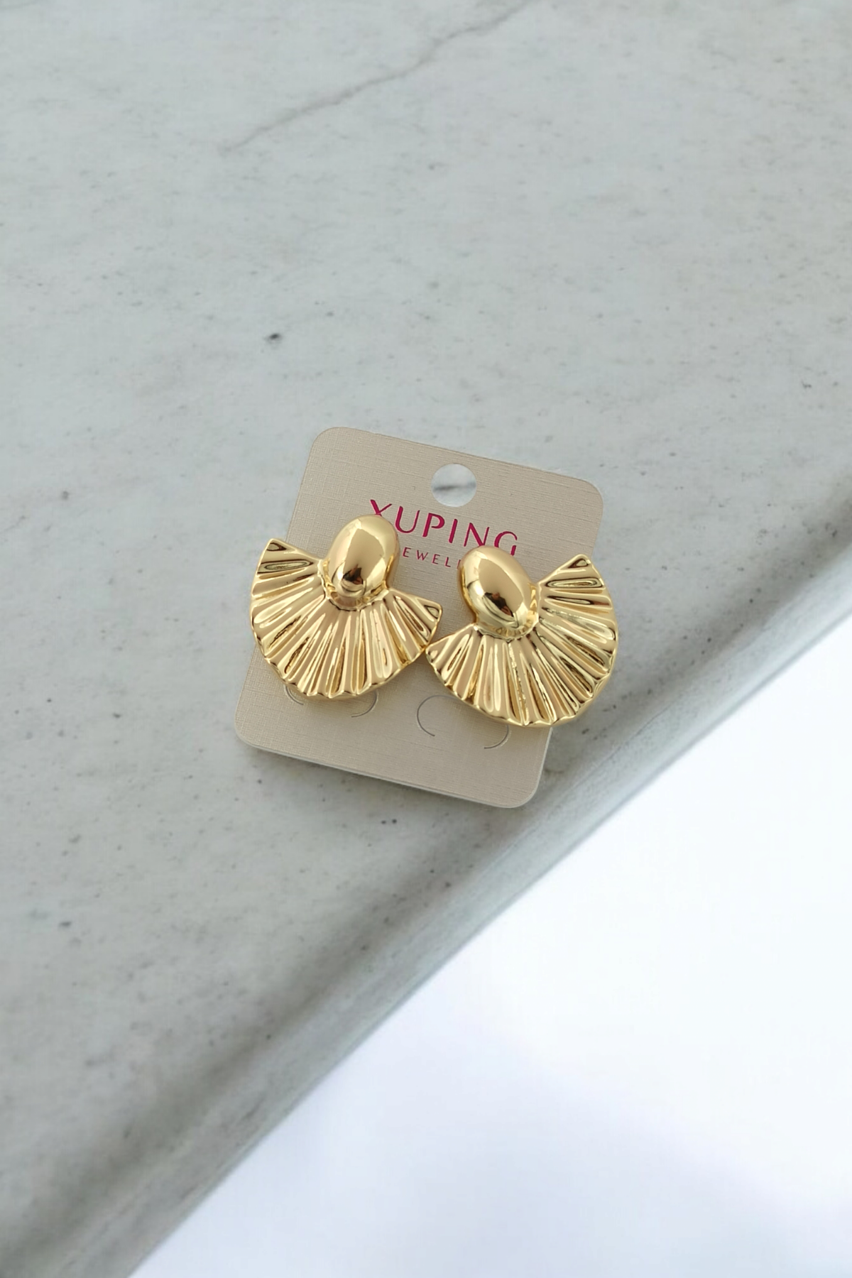 Premium Xuping Renk Atmaz Parlak Plaka Küpe