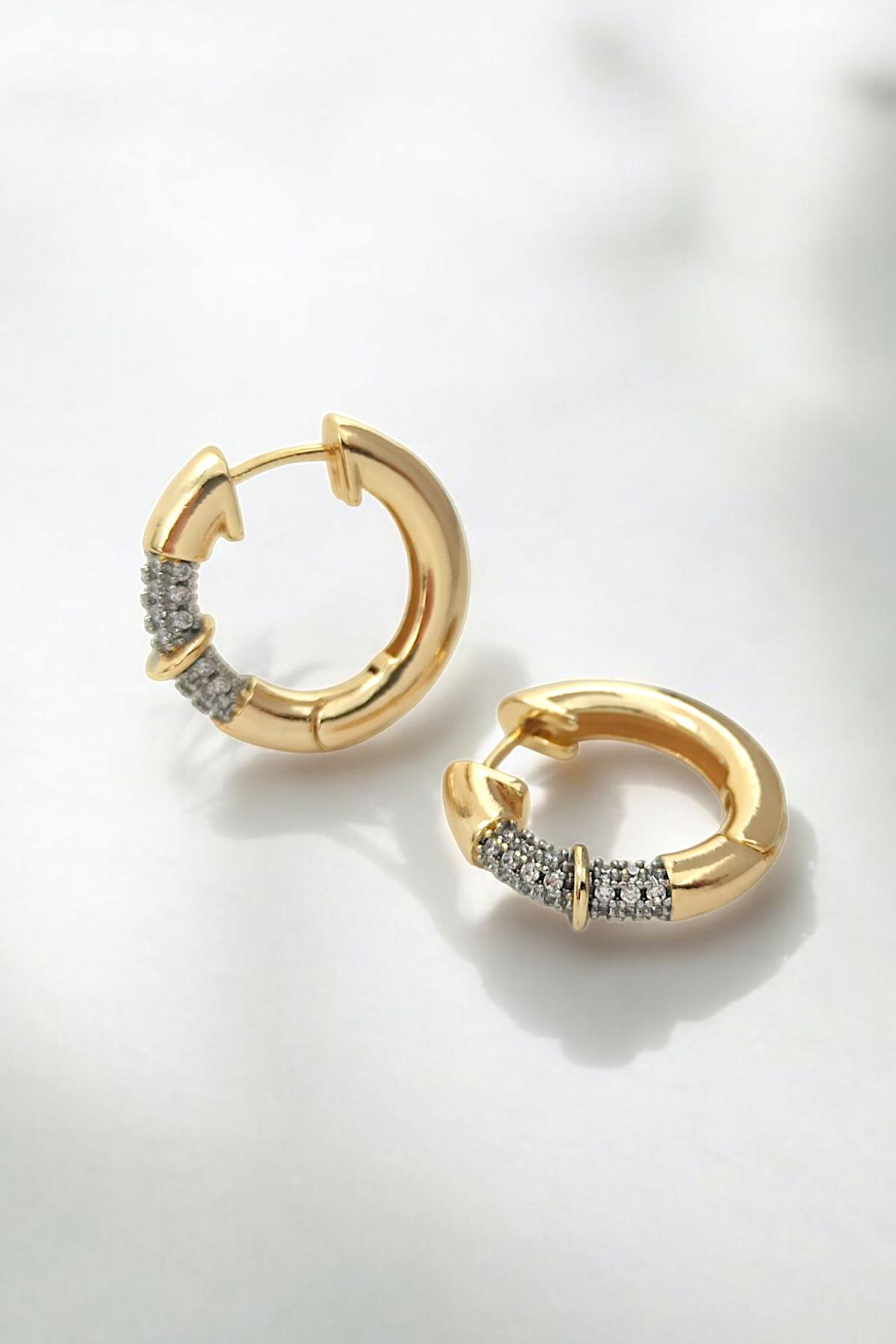 Premium Zirkon Taş Halka Küpe 35712