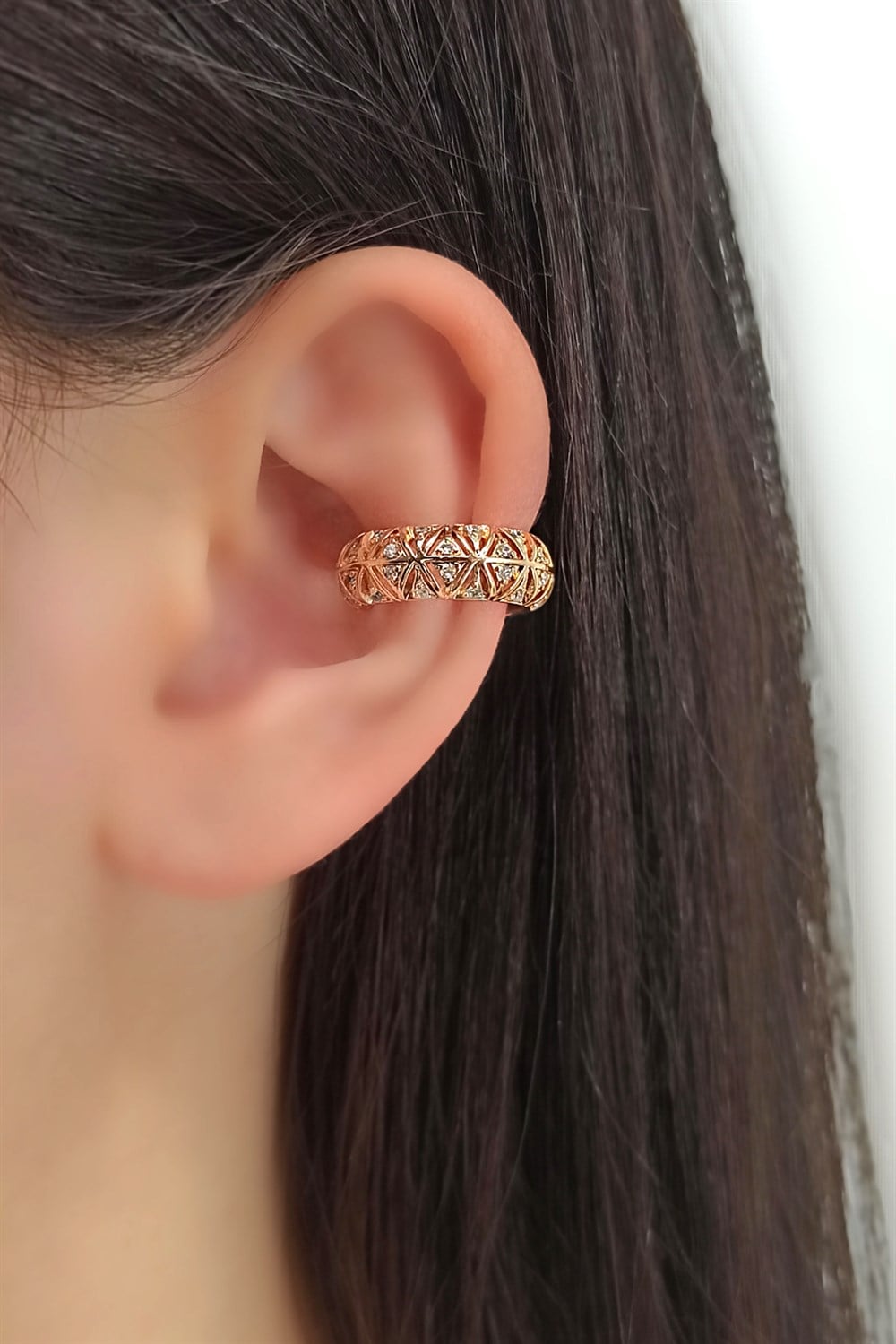 Tekli Taşlı Üçgen Kesim Earcuf/Kıkırdak Küpe TrKüpe34459