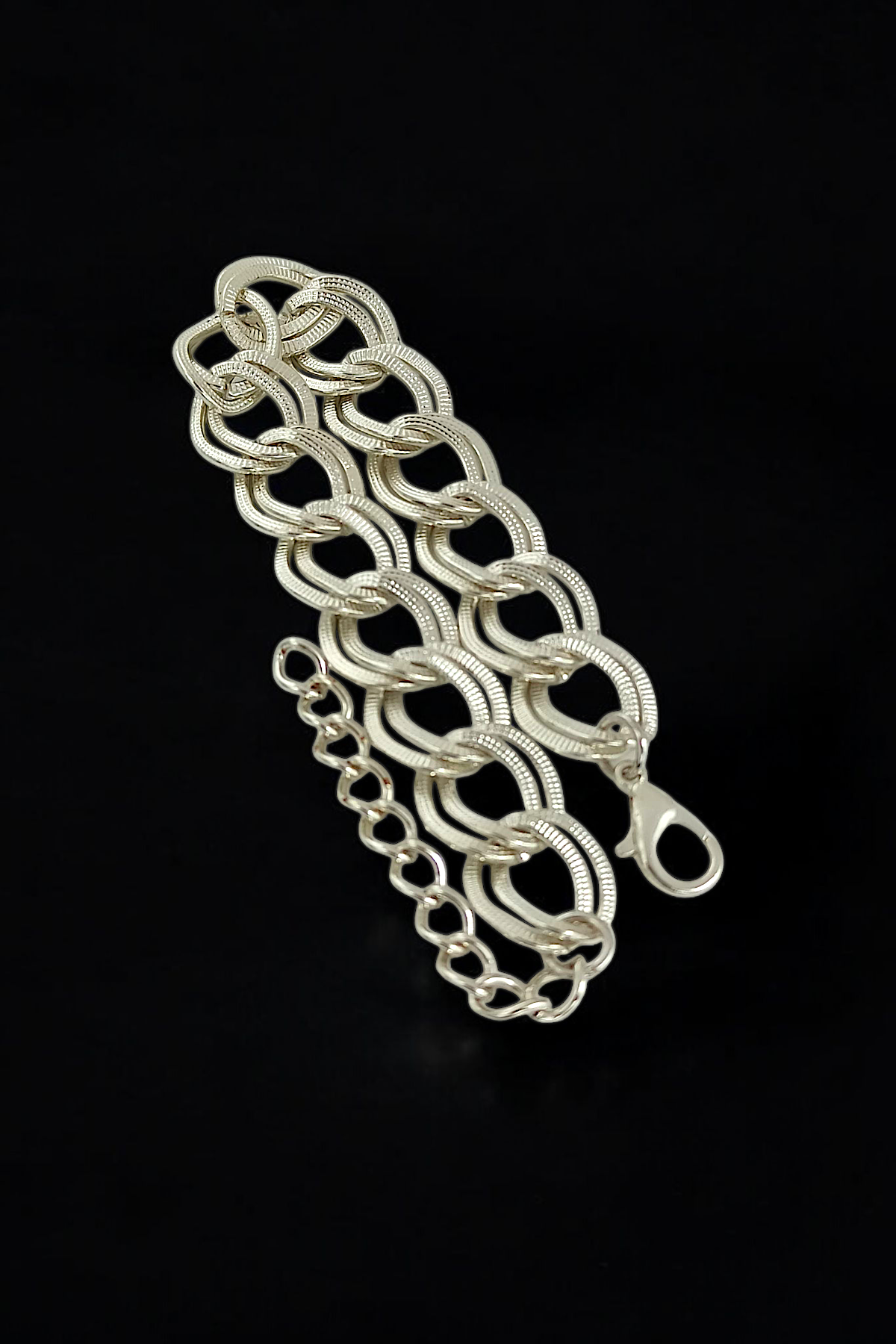 Kabartma Geçmeli Bileklik TrBilek70308