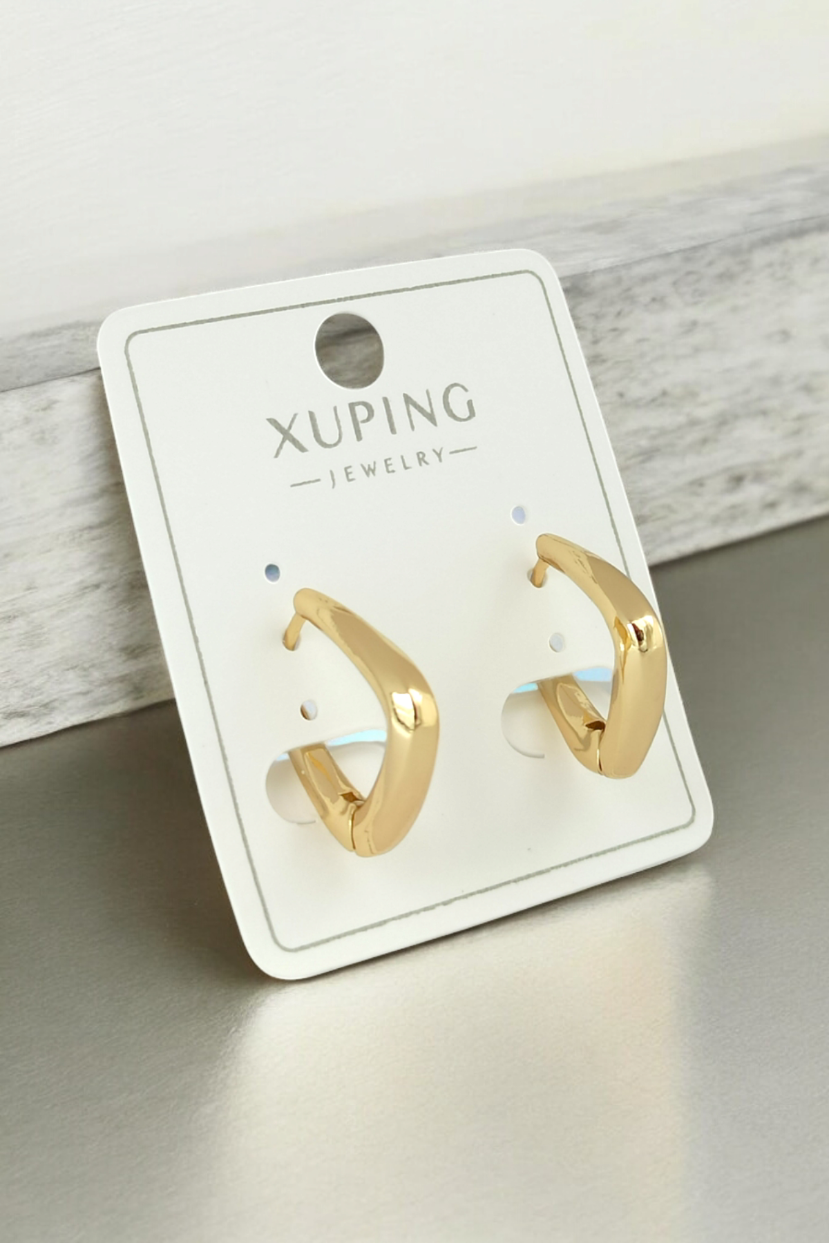 Xuping Renk Atmaz Oval Halka Küpe