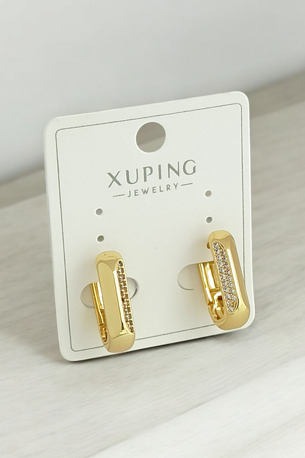 Xuping Renk Atmaz Taşlı Kare Kesim Küpe