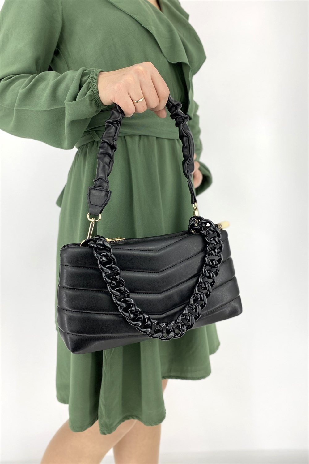 Zincirli Çanta Soft Dikişli Deri Bayan Çanta TRÇANTA1212 Siyah