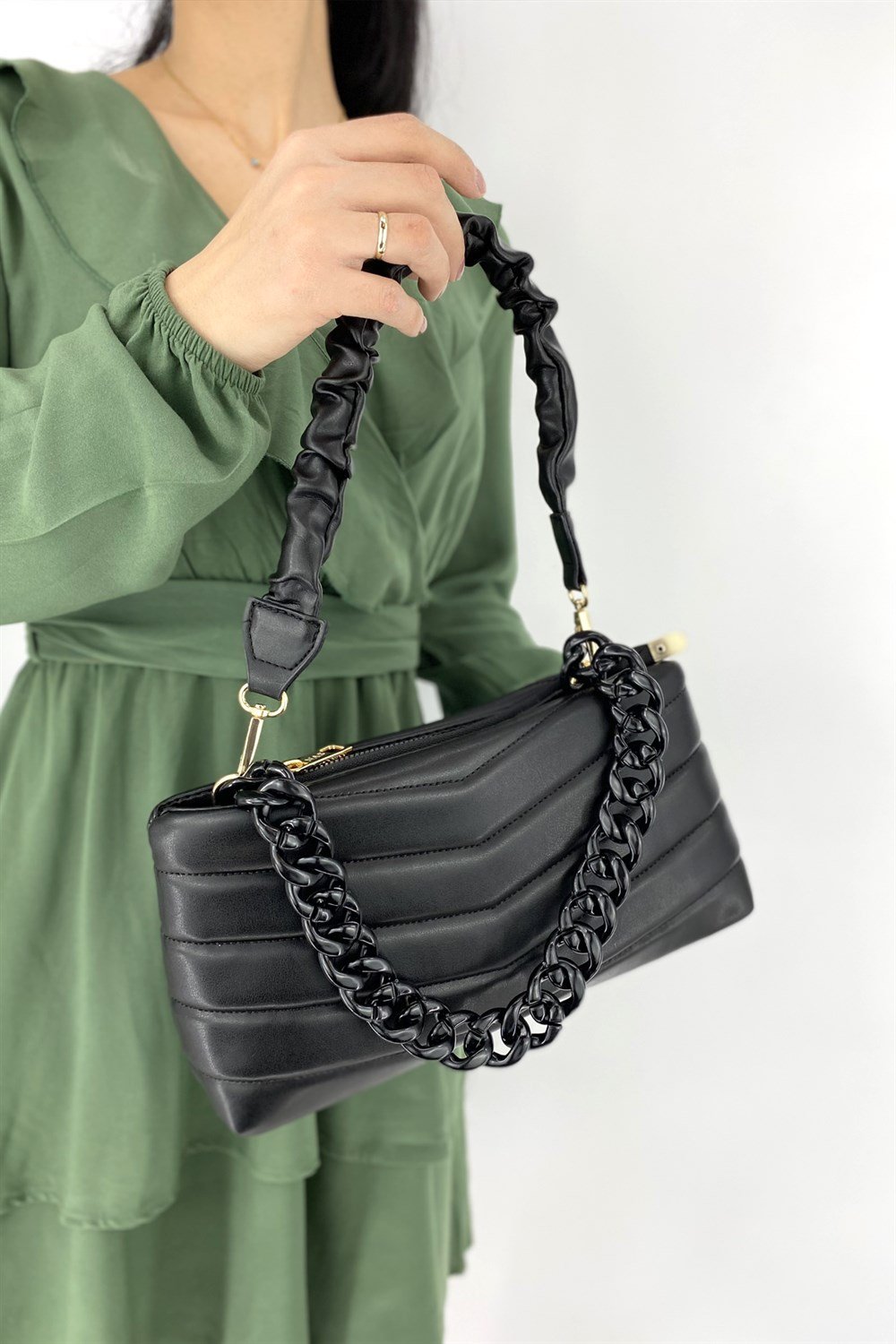 Zincirli Çanta Soft Dikişli Deri Bayan Çanta TRÇANTA1212 Siyah