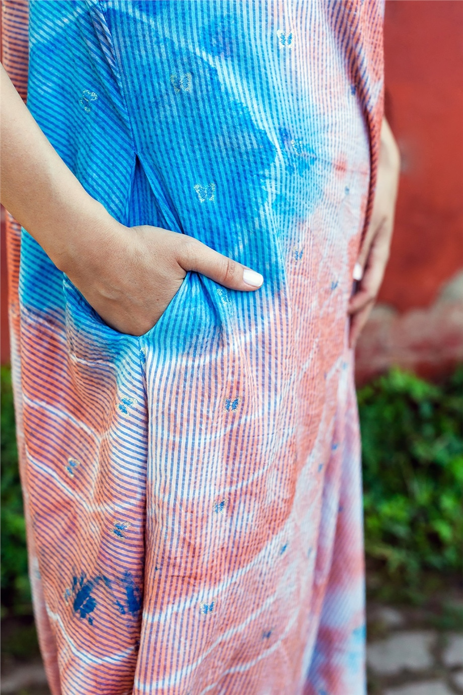 Batik Yırtmaçlı Pembe Elbise