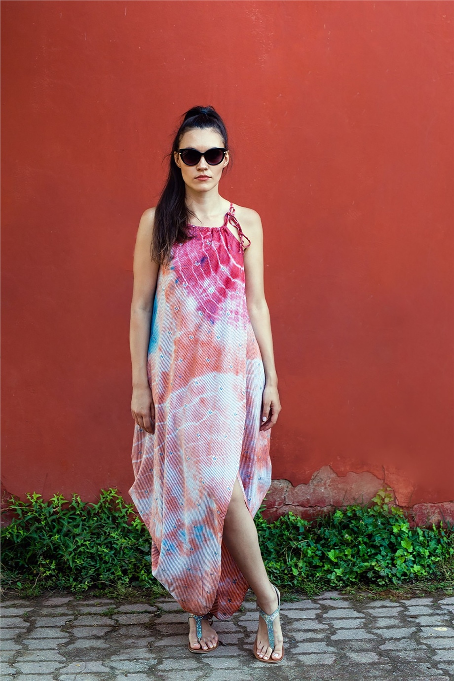 Batik Yırtmaçlı Pembe Elbise