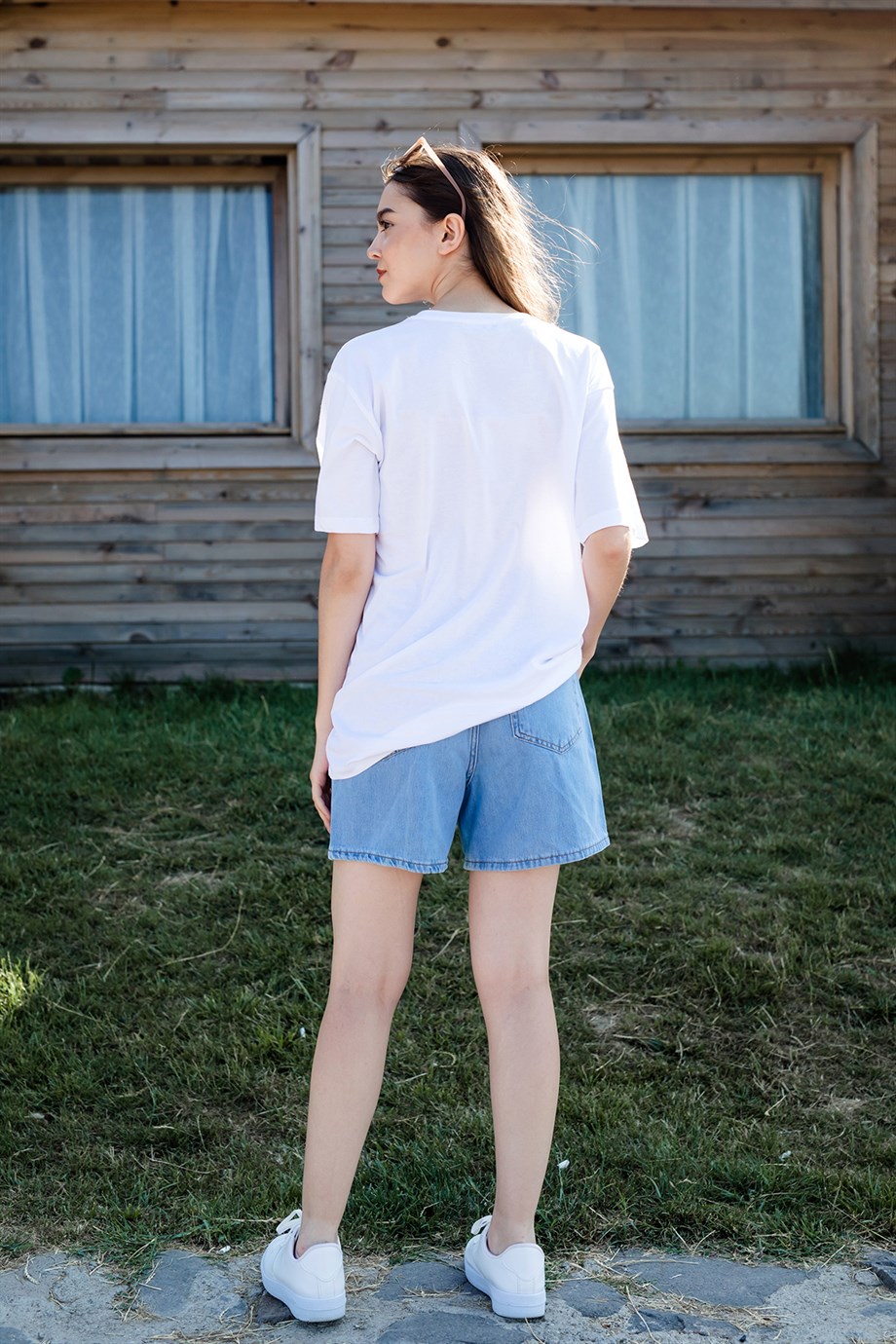 Mavi Baskılı Beyaz T-shirt