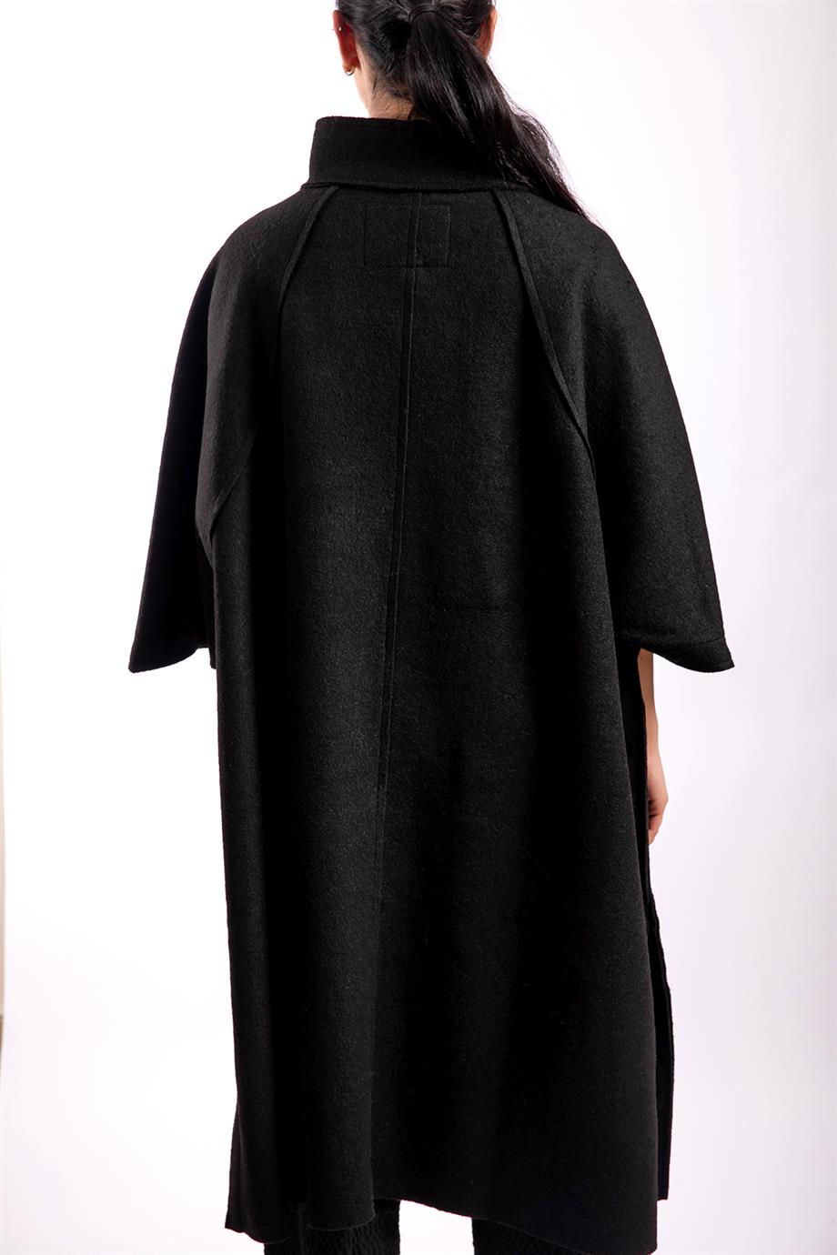 Siyah Oversize Keçe Kaban