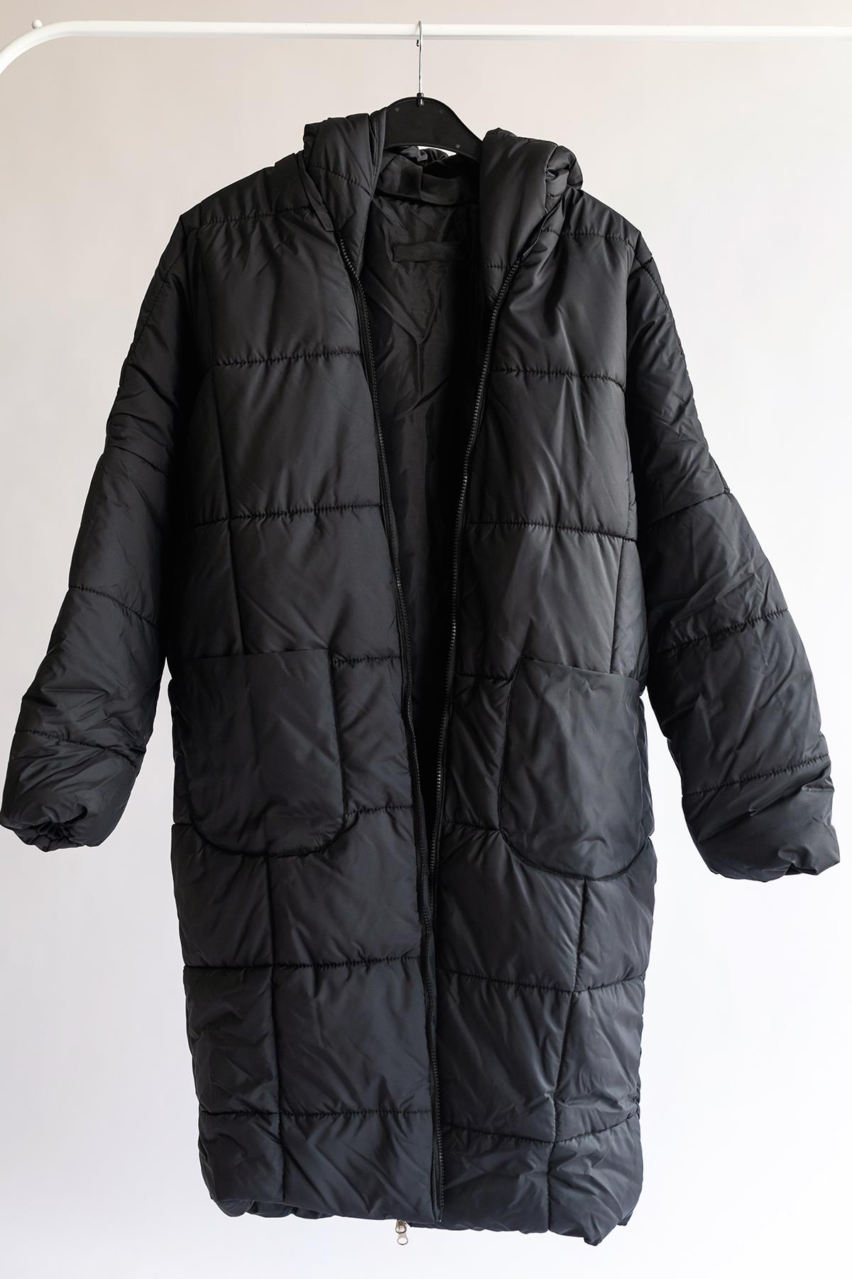 Siyah Oversize Uzun Şişme Mont
