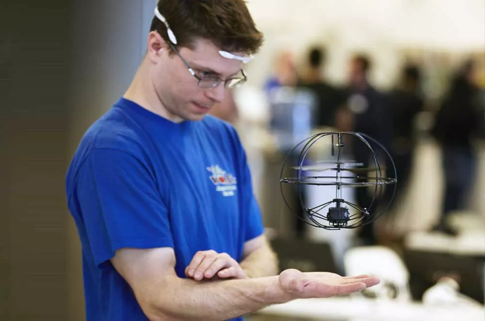 EMOTIV Insight 2- 5 Kanallı mobil EEG cihazıEmotivEmotiv1EMOTIV Insight 2- 5 Kanallı mobil EEG cihazı