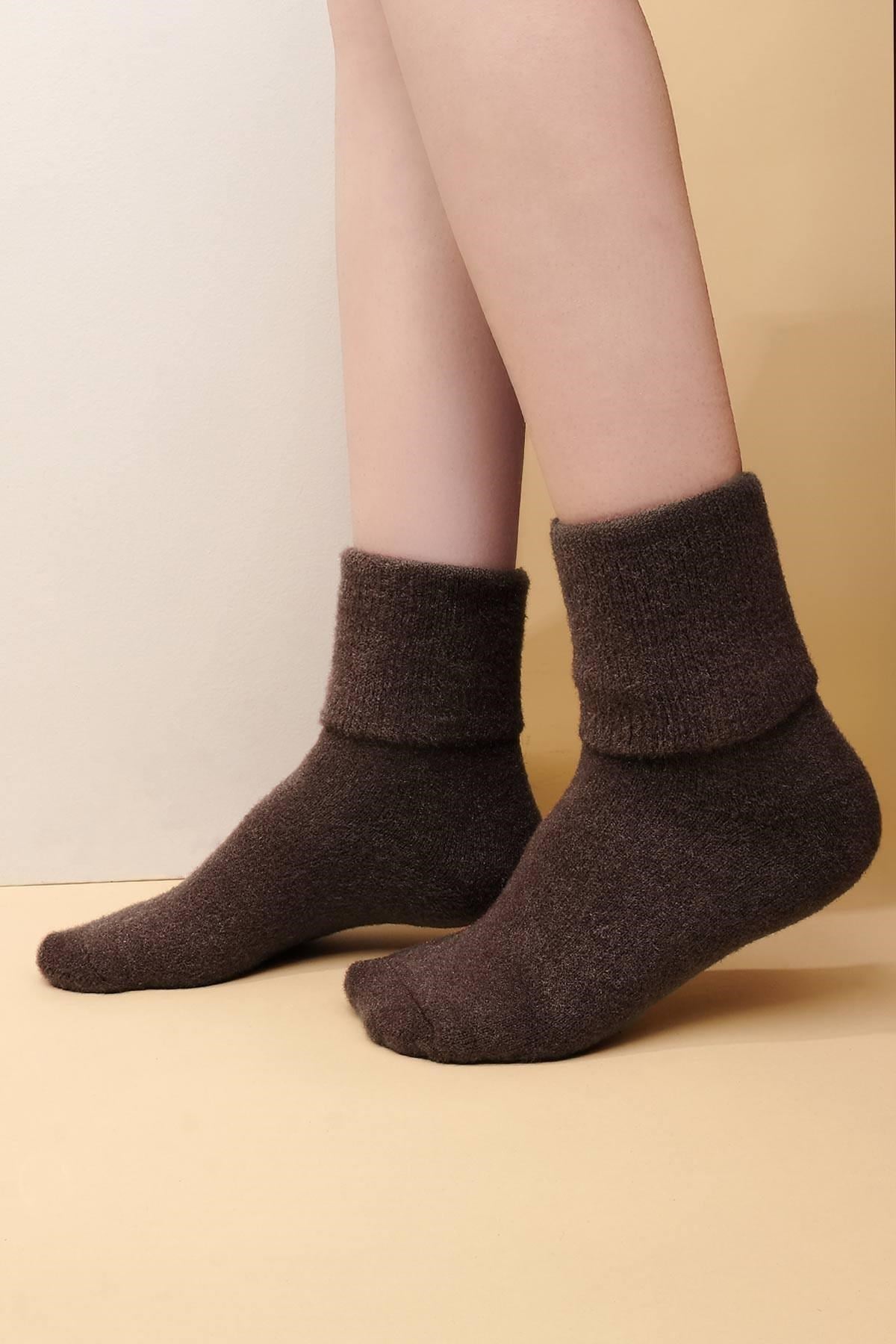 Aytuğ Kadın Soft Peluş Termal Tekli Soket Çorap Kahverengi
