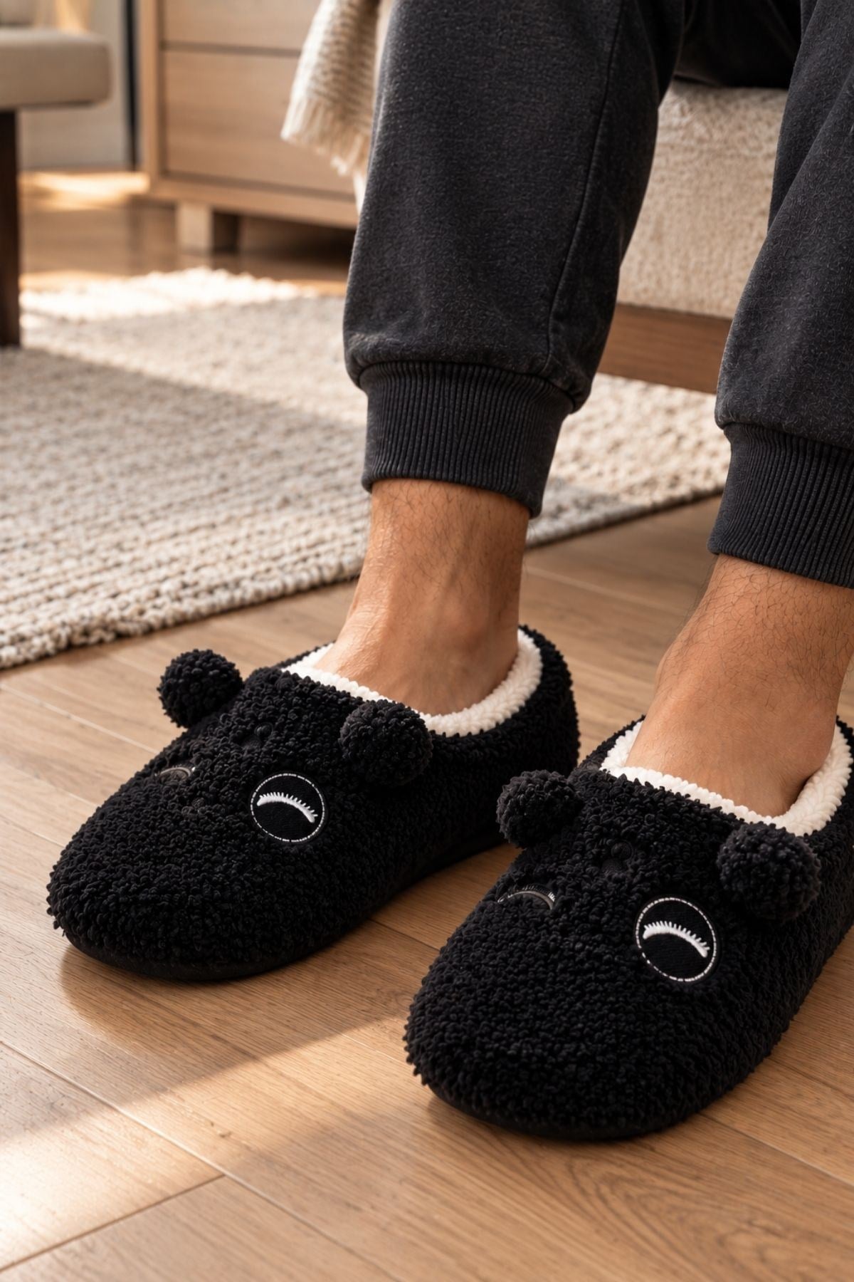 Mısırlı Erkek Panda Figürlü Panduf Siyah
